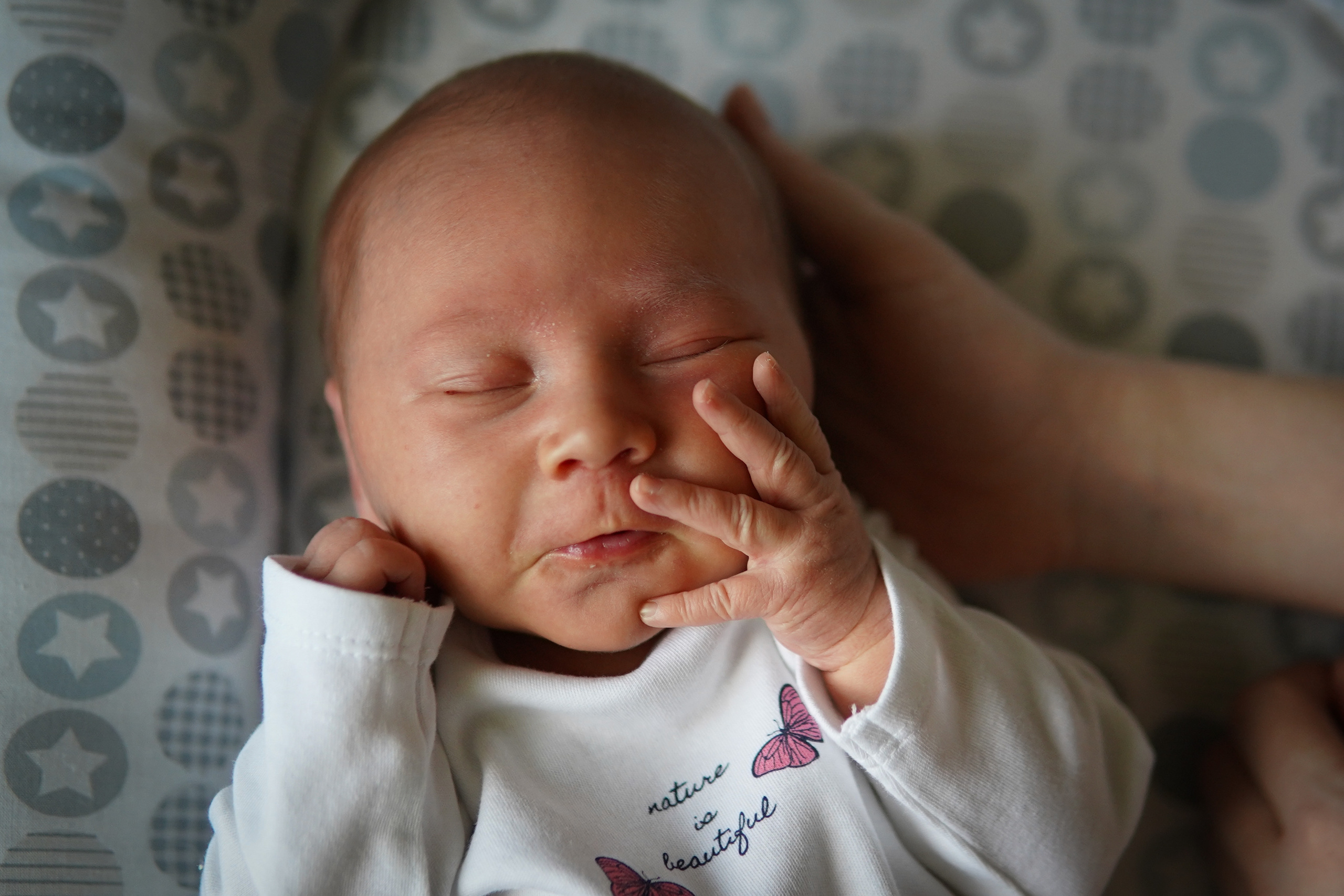 Съемка новорожденного с мамой. Фотограф Наталья Погодина в г. Обнинске