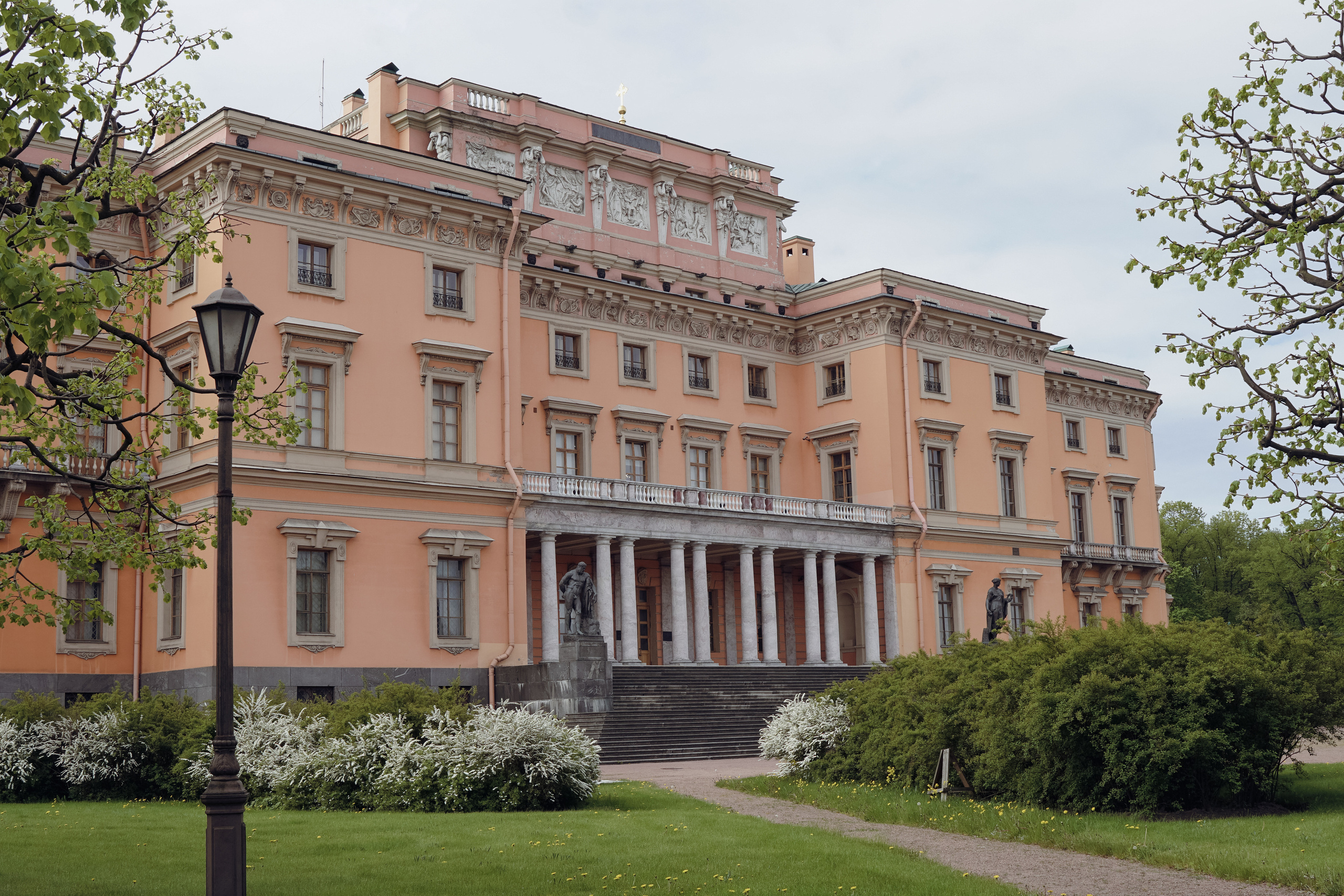 САНКТ-ПЕТЕРБУРГ. Май 2022. Фотограф Наталья Погодина в г. Обнинске