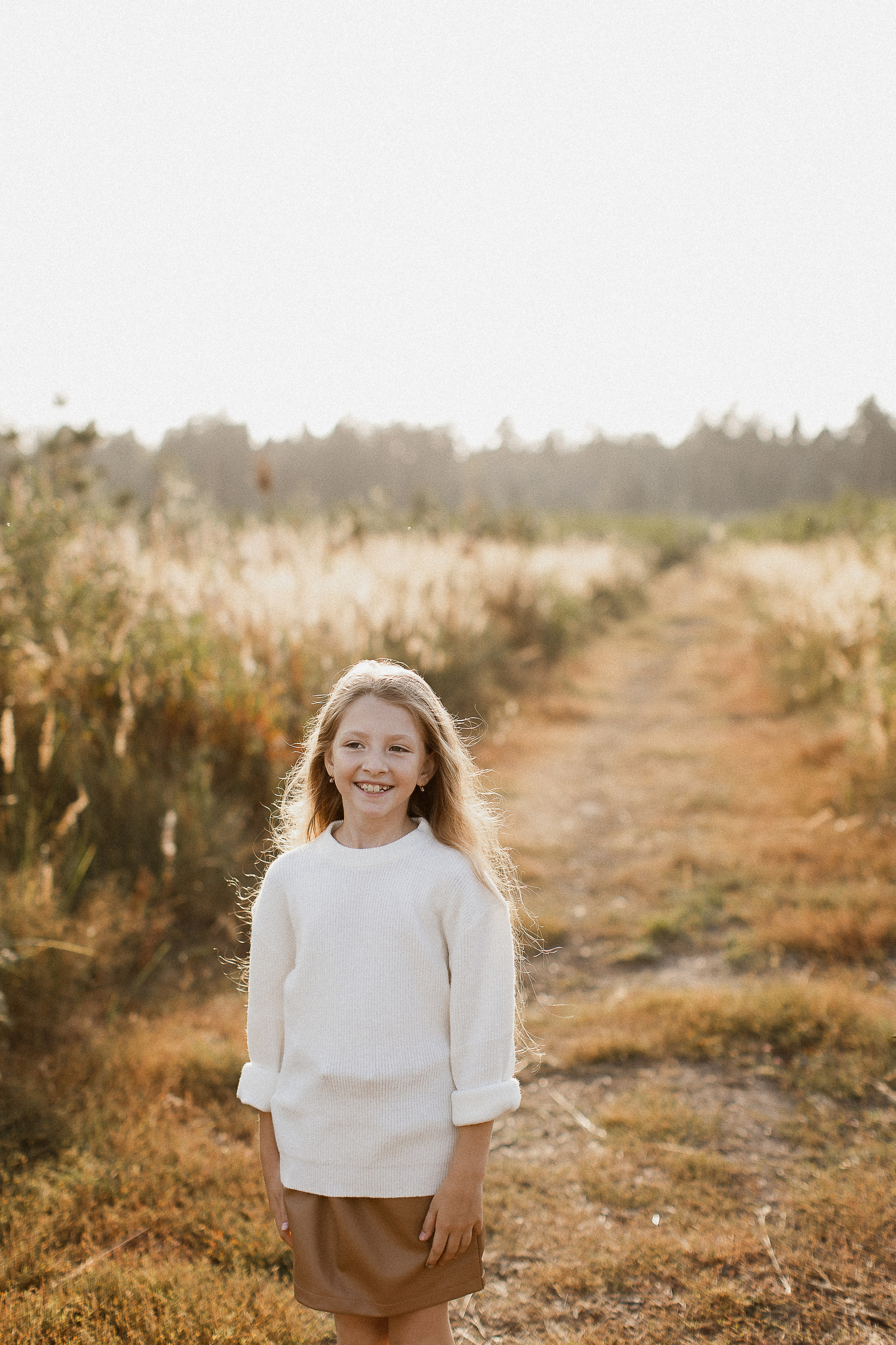 Вика, Ваня, Максим, Саша и кузнечик. Your story in photos
