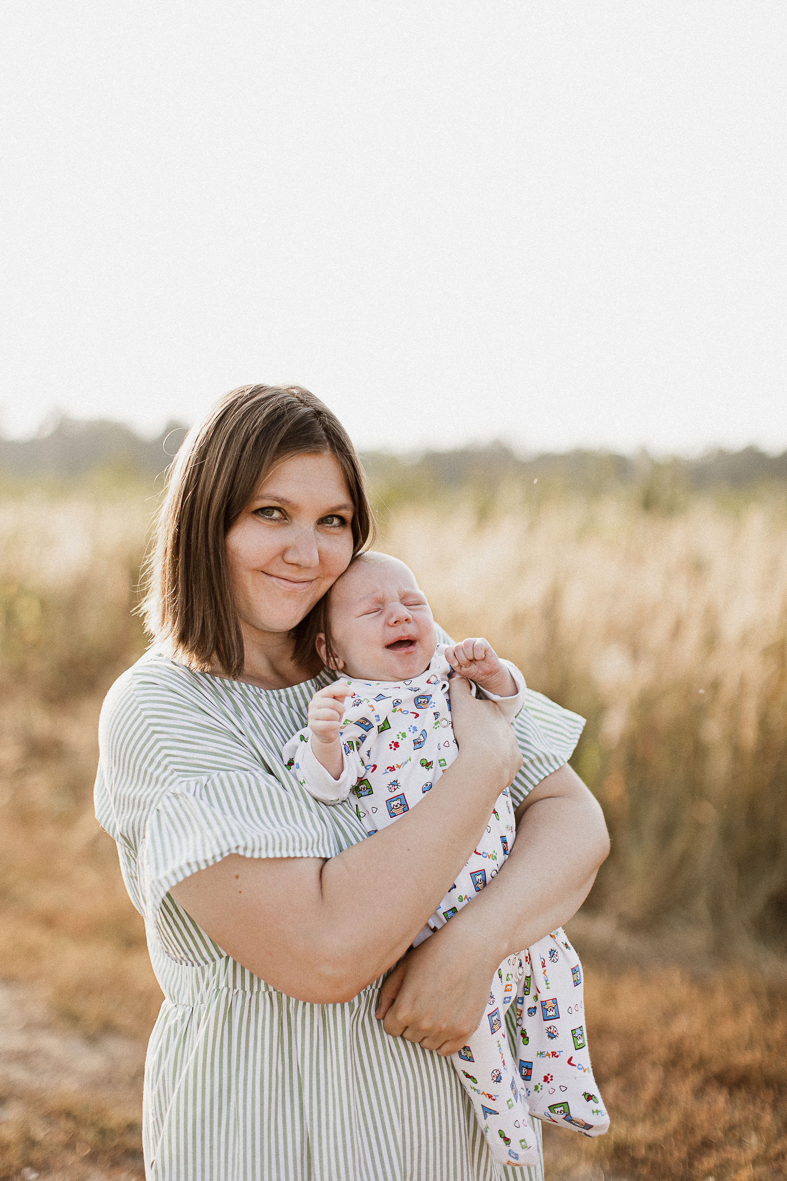 Вика, Ваня, Максим, Саша и кузнечик. Your story in photos