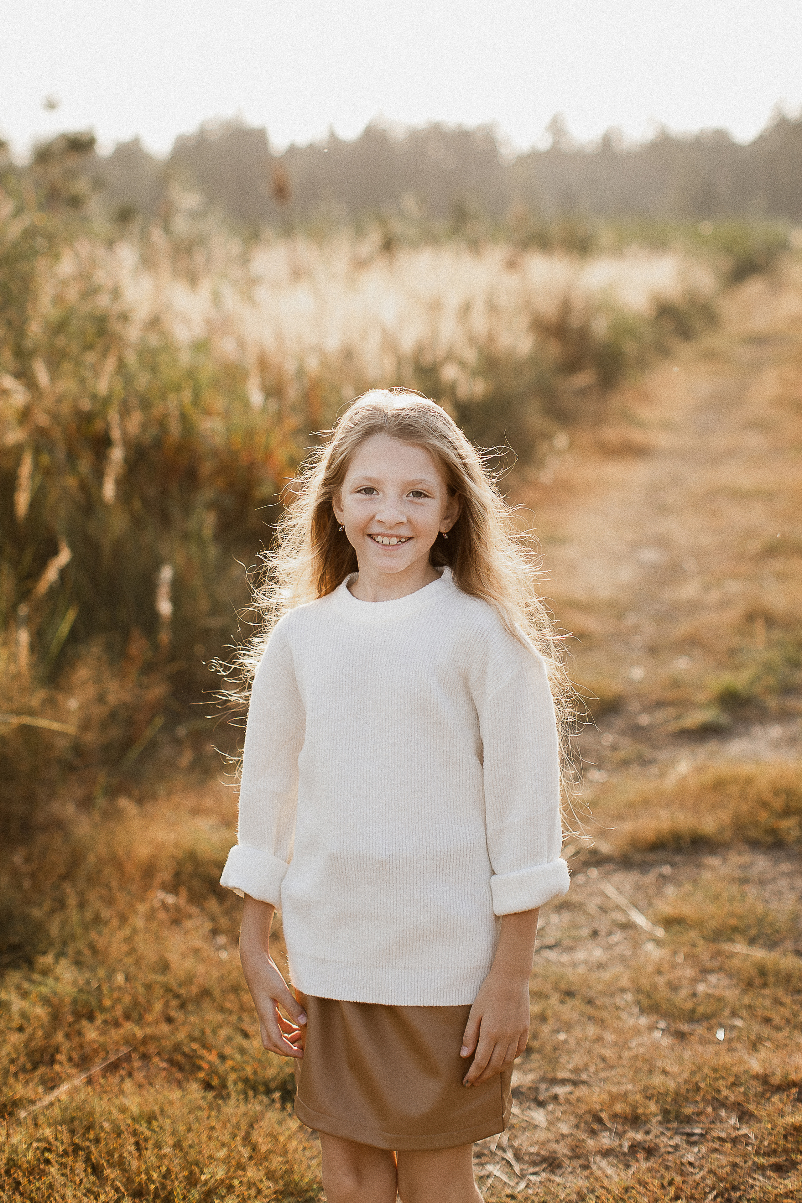 Вика, Ваня, Максим, Саша и кузнечик. Your story in photos