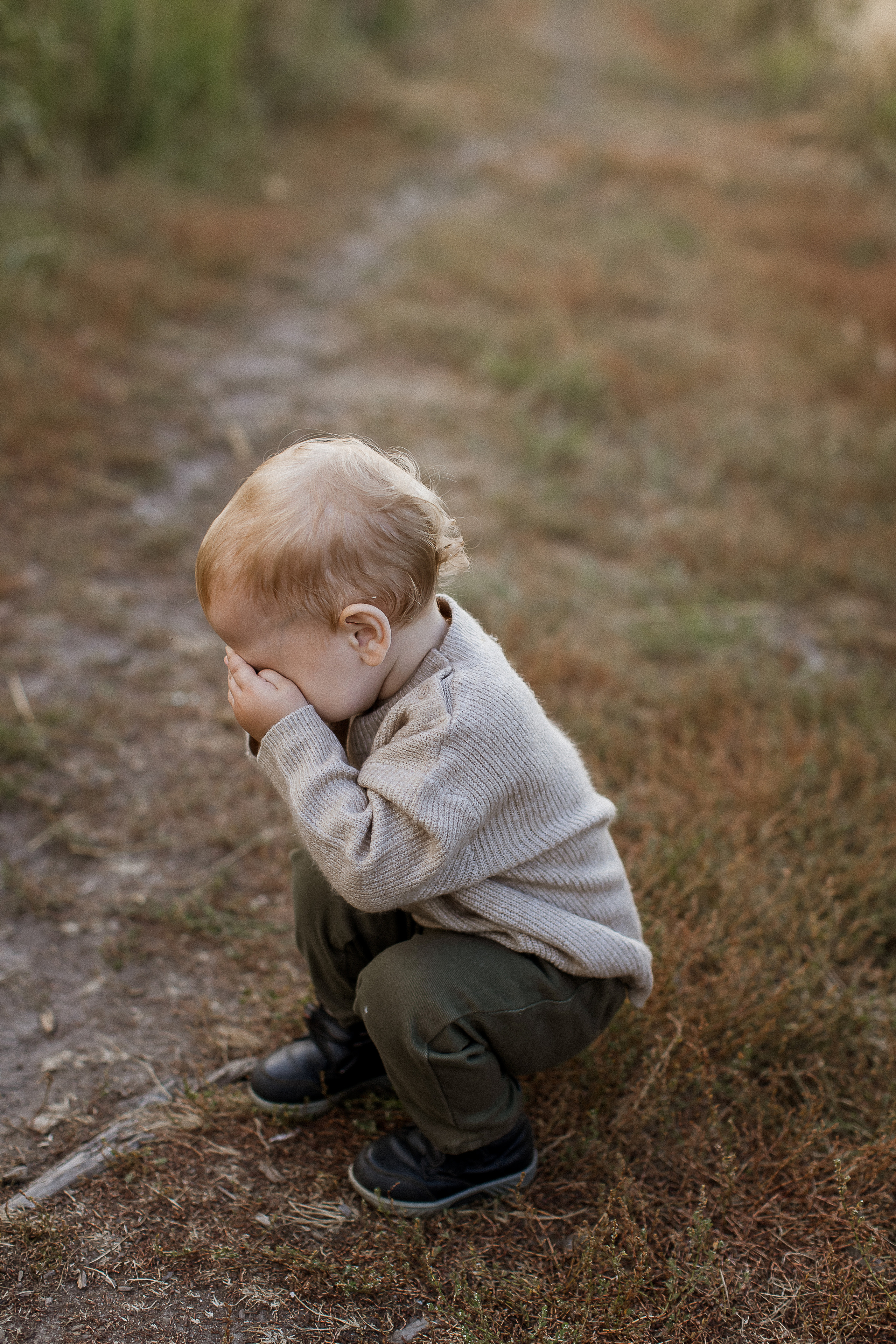 Вика, Ваня, Максим, Саша и кузнечик. Your story in photos