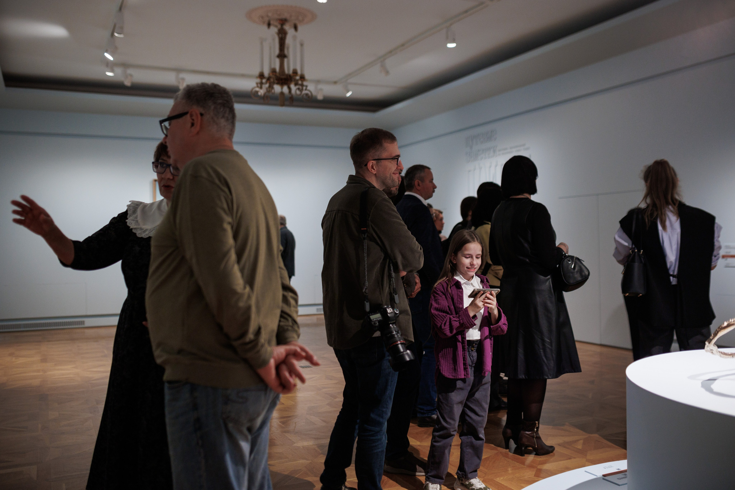 Открытие экспозиции «Путевые заметки. Привал». Фотограф городских и семейных событий Артем Карпухин