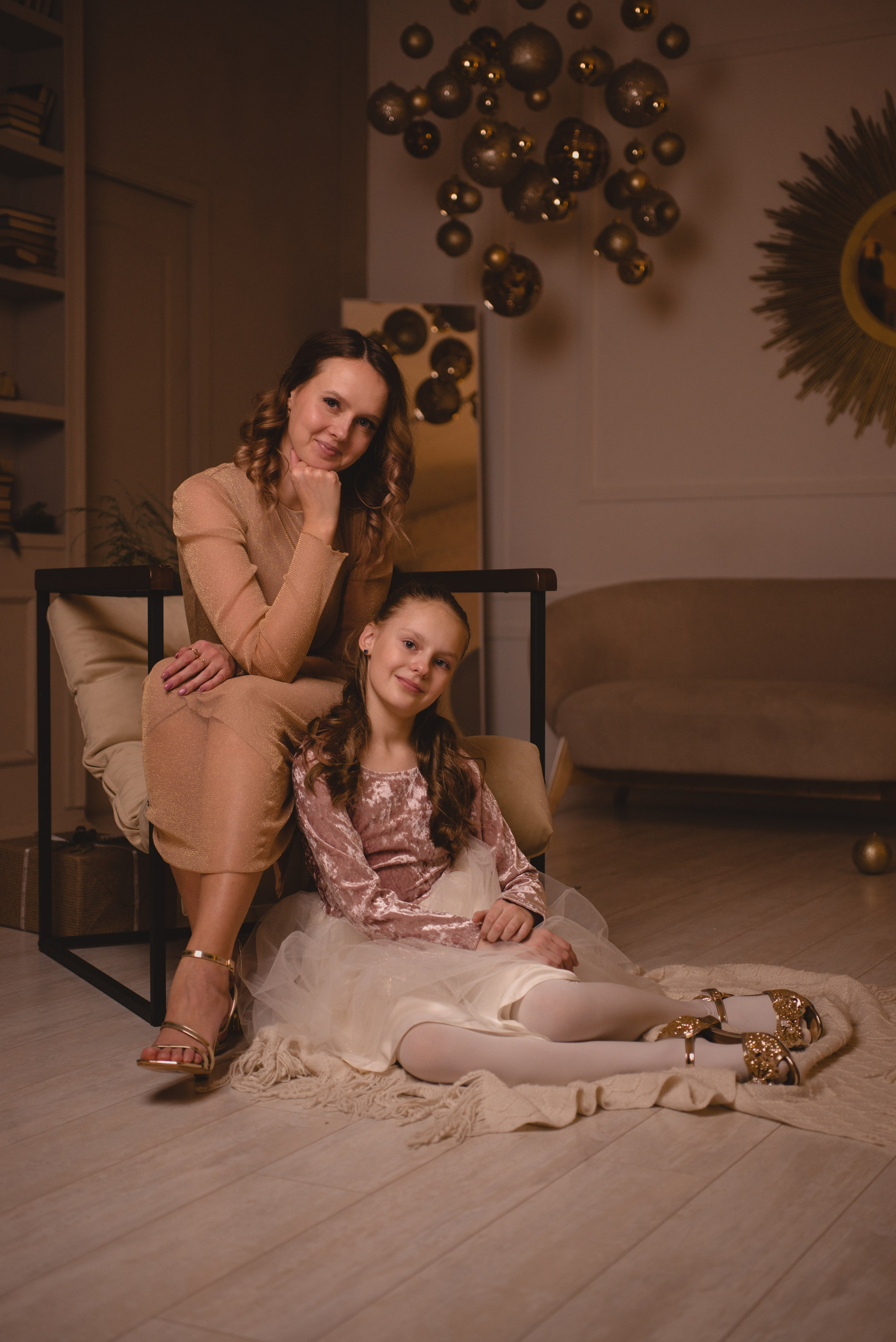 Юля и Настя в студии. Фотограф Людмила Белова