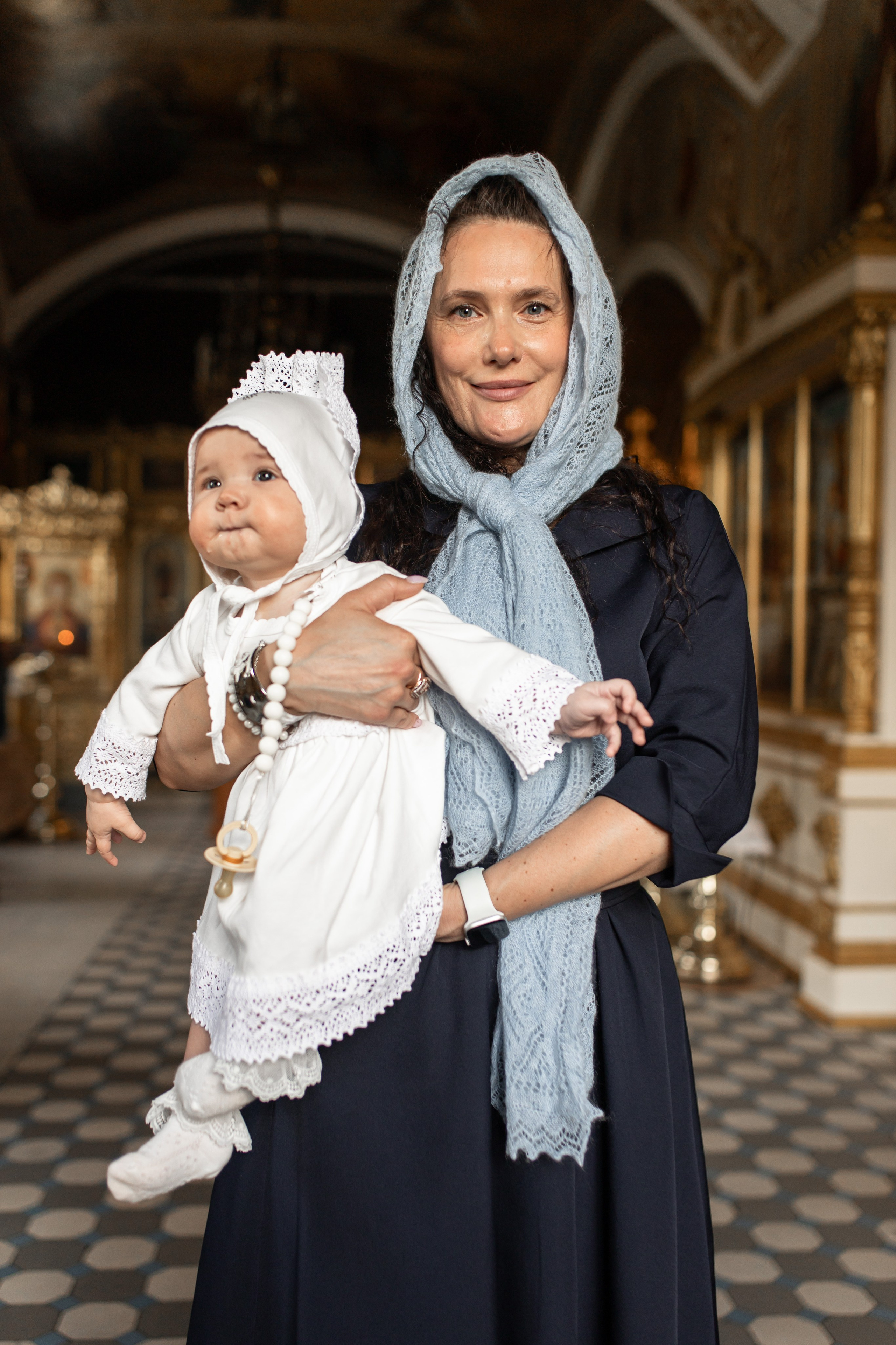 Крещение в Храме Веры, Надежды, Любови и матери их Софии. Профессиональный фотограф в Москве и Мо Мария Шантарёва