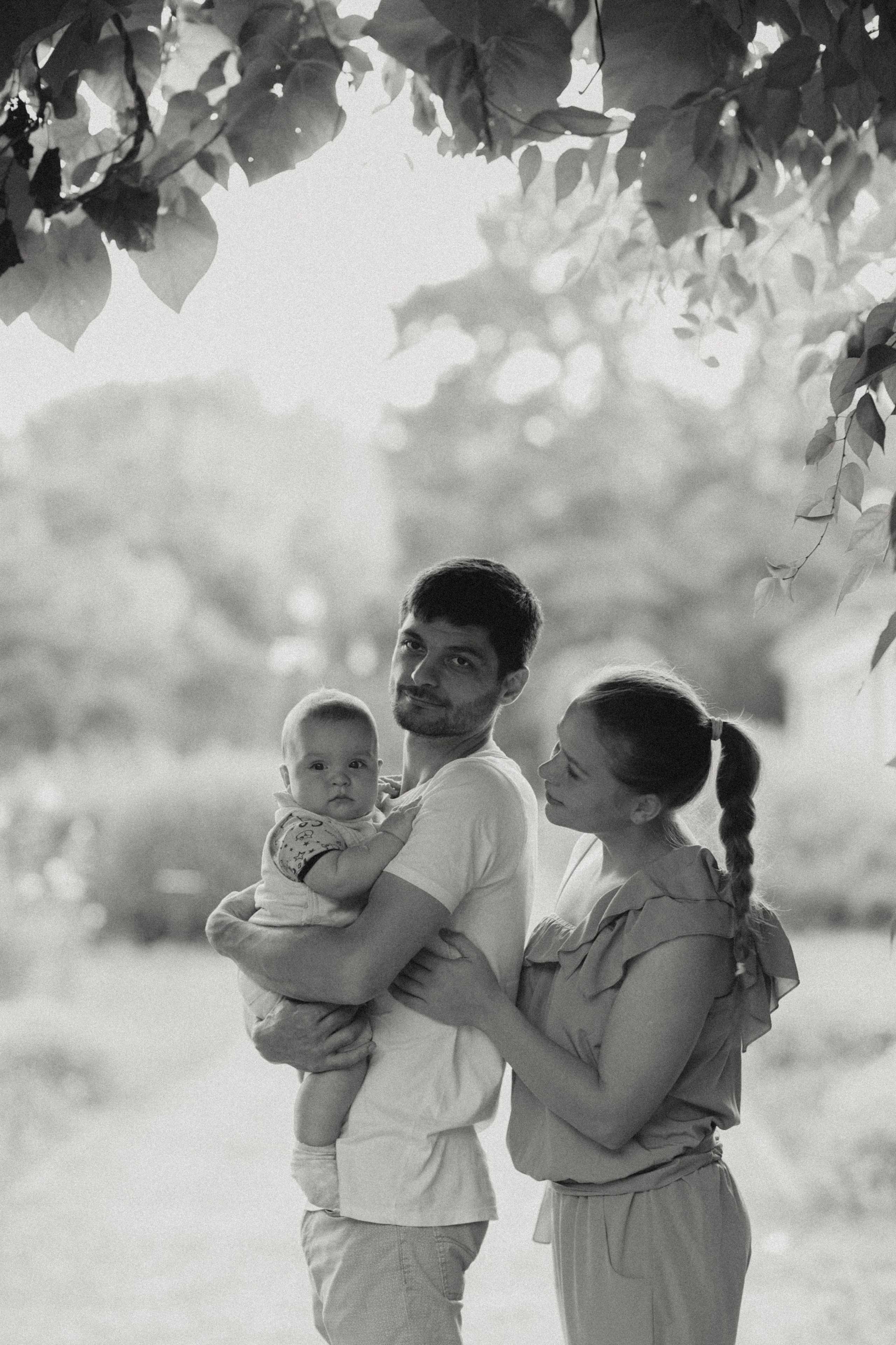 Ростислав с мамой и папой. Детский и семейный фотограф, съемка новорожденных Москва