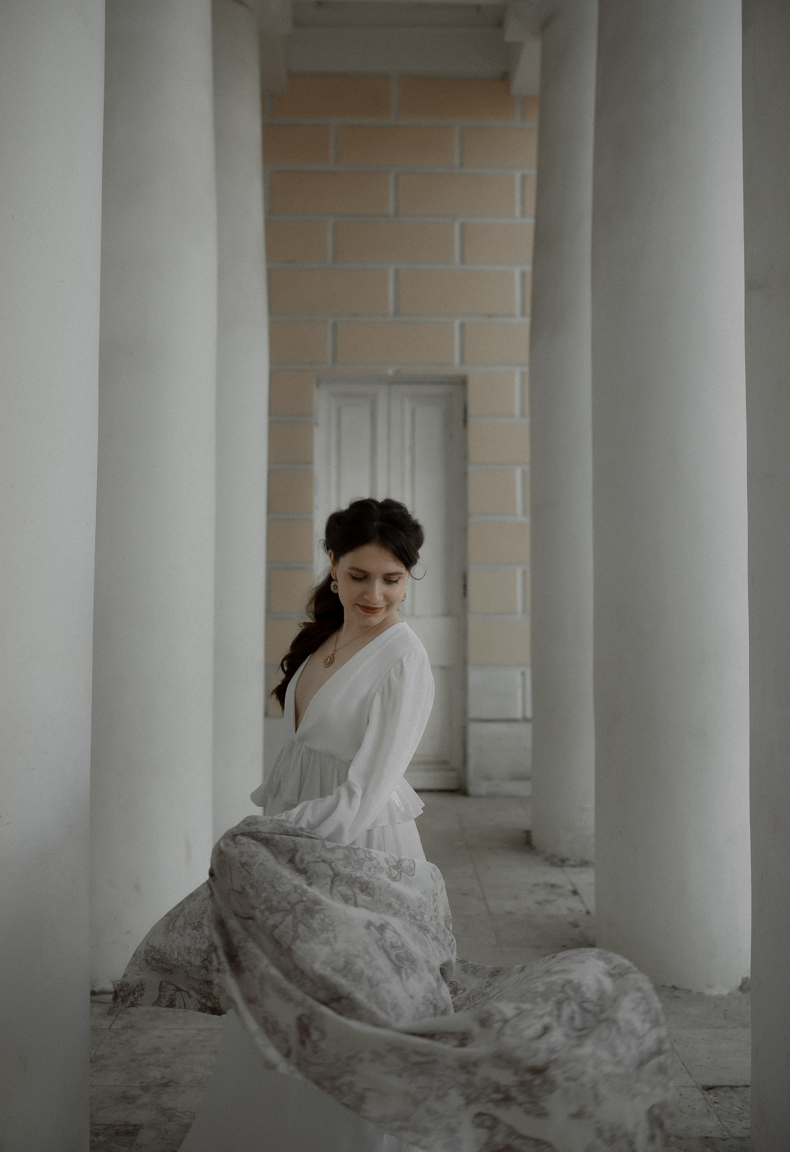 Александра. Твой проводник в мир ушедших эпох, романтики и женственности