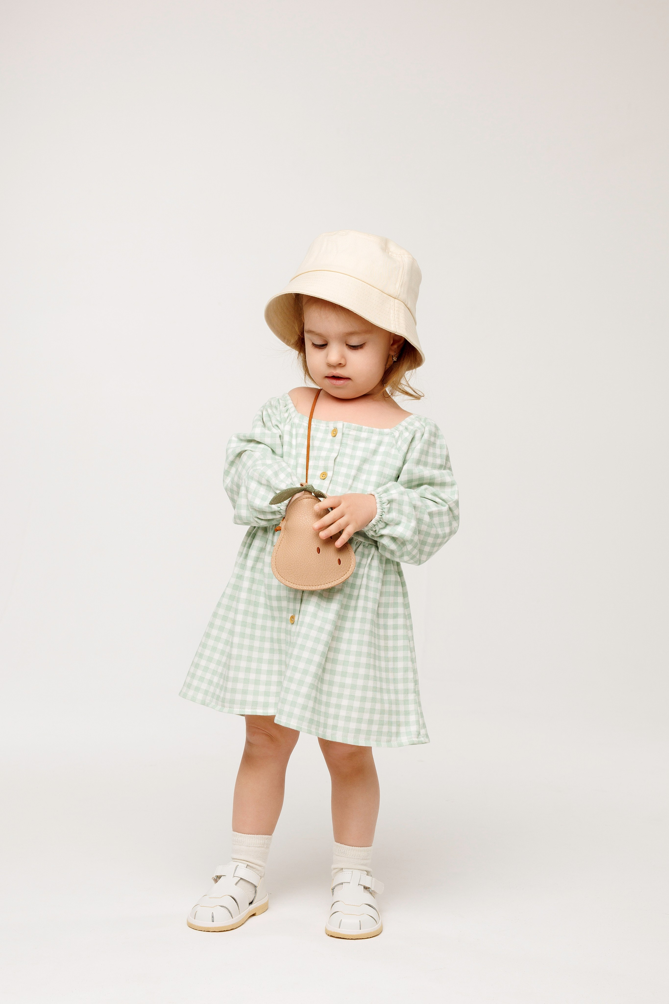 Бейсболки и панамы на модели. Семейный фотограф Екатерина Шустрова Москва и Одинцово