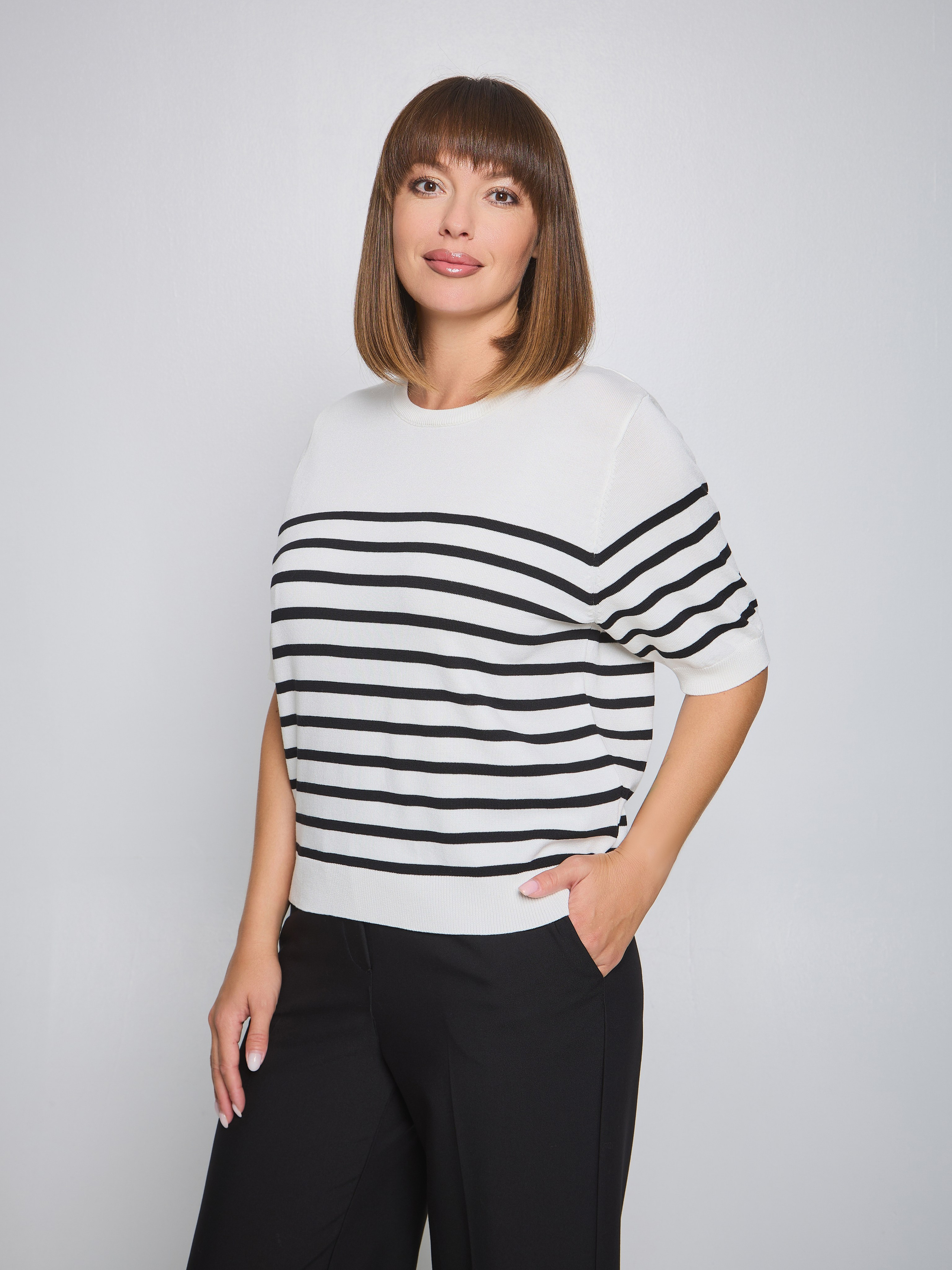 Одежда для маркетплейсов. Фотограф Руслан Потапов в Краснодаре