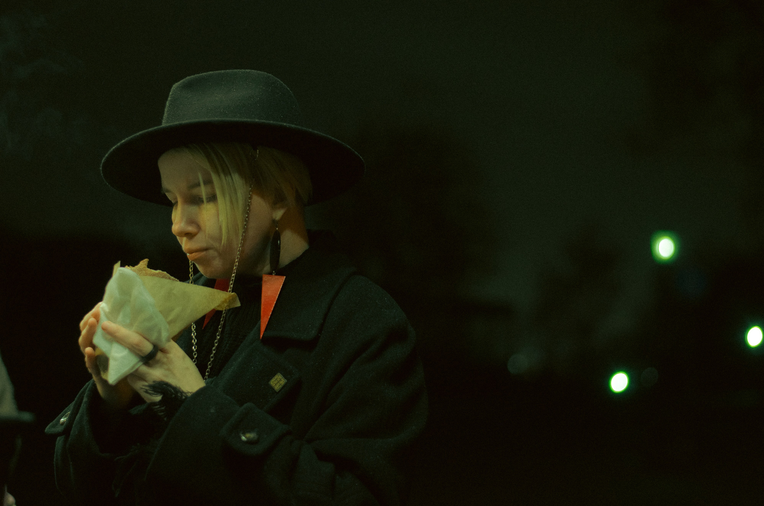 Саша. Просто свет