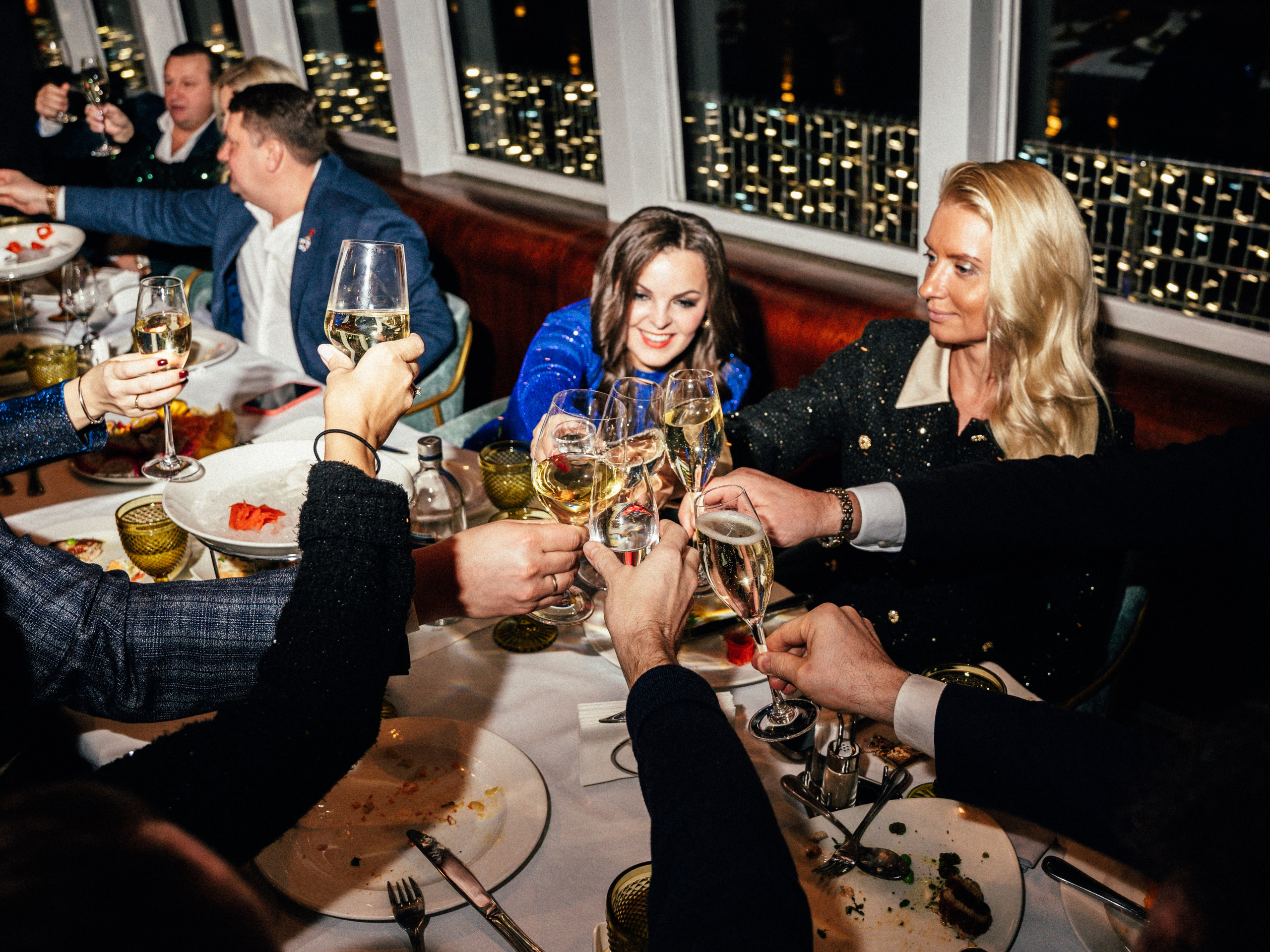 Корпоратив Erwin Река. Портретный и репортажный фотограф