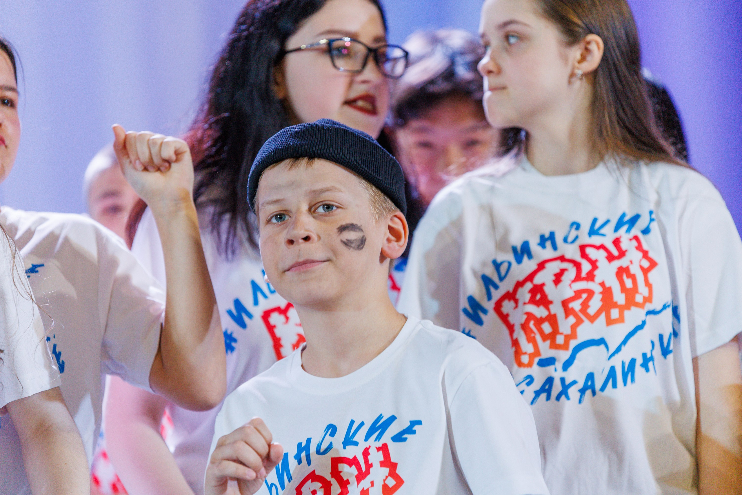 Школьный КВН в Томари. Свадебный, семейный и репортажный фотограф в Южно-Сахалинске Артур Петросян