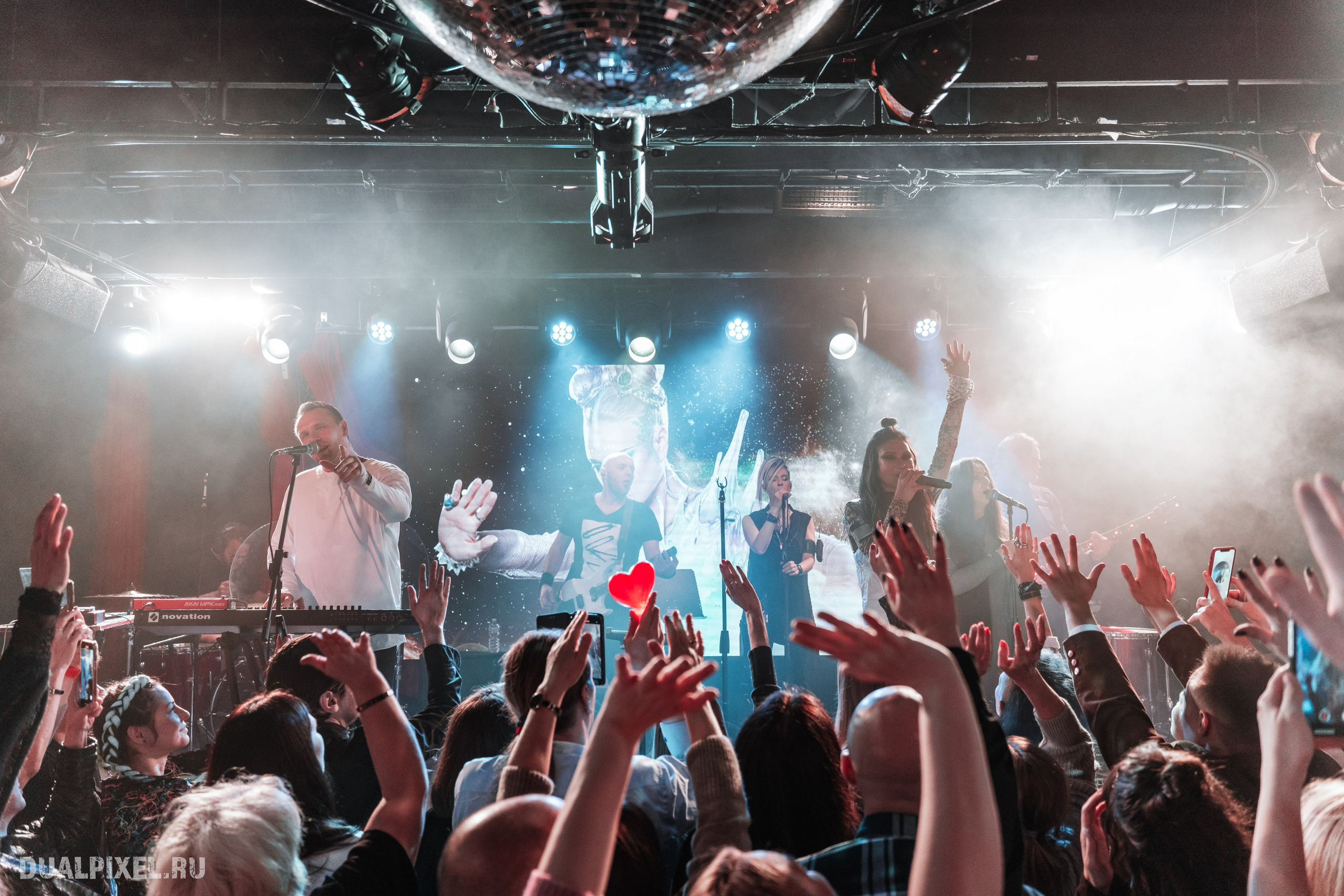 ЛИНДА. Магия музыки в кадре: Концертная Фотография