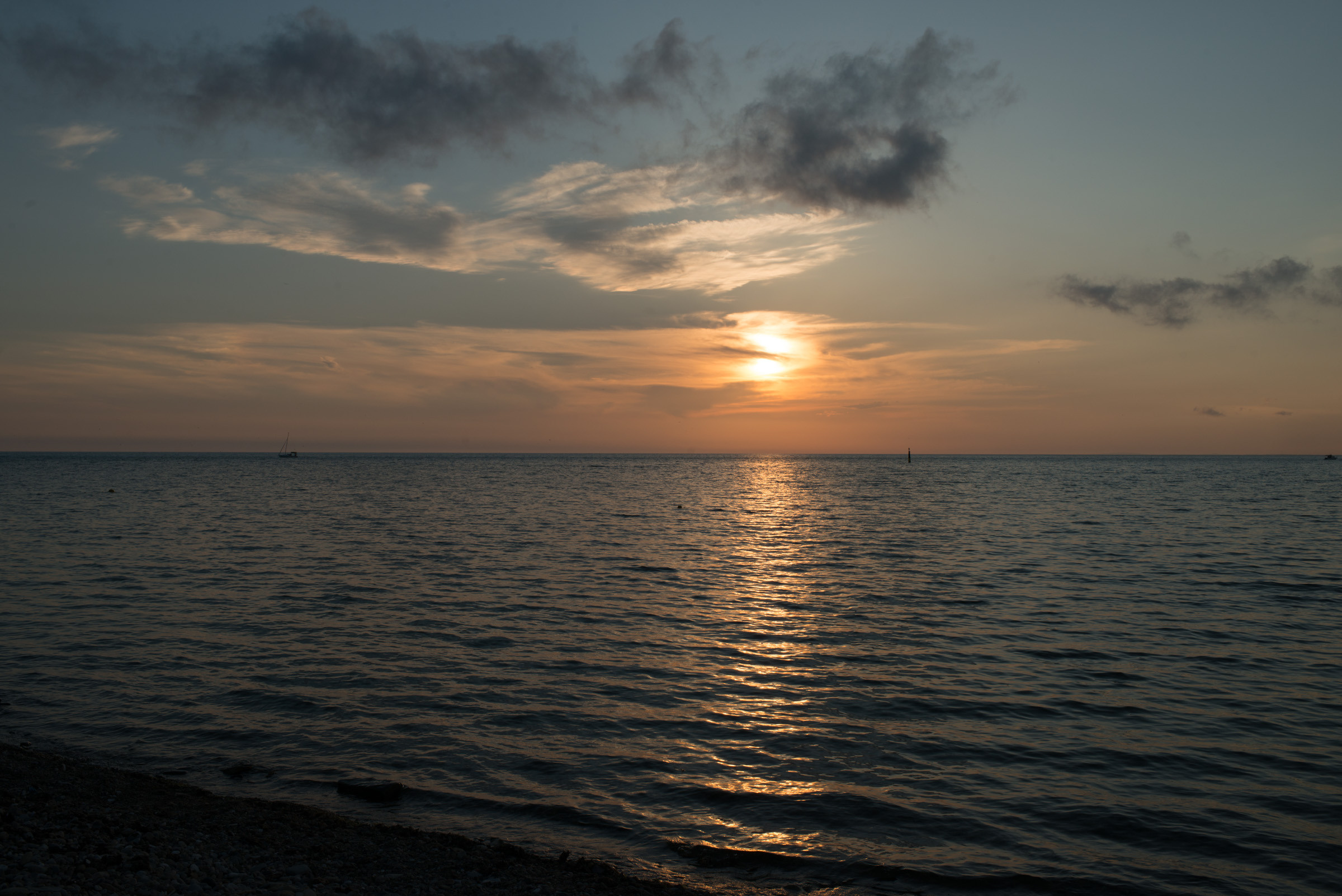 Берег лета // Лина_Саша_Вася. Фотограф Алутера Ирина