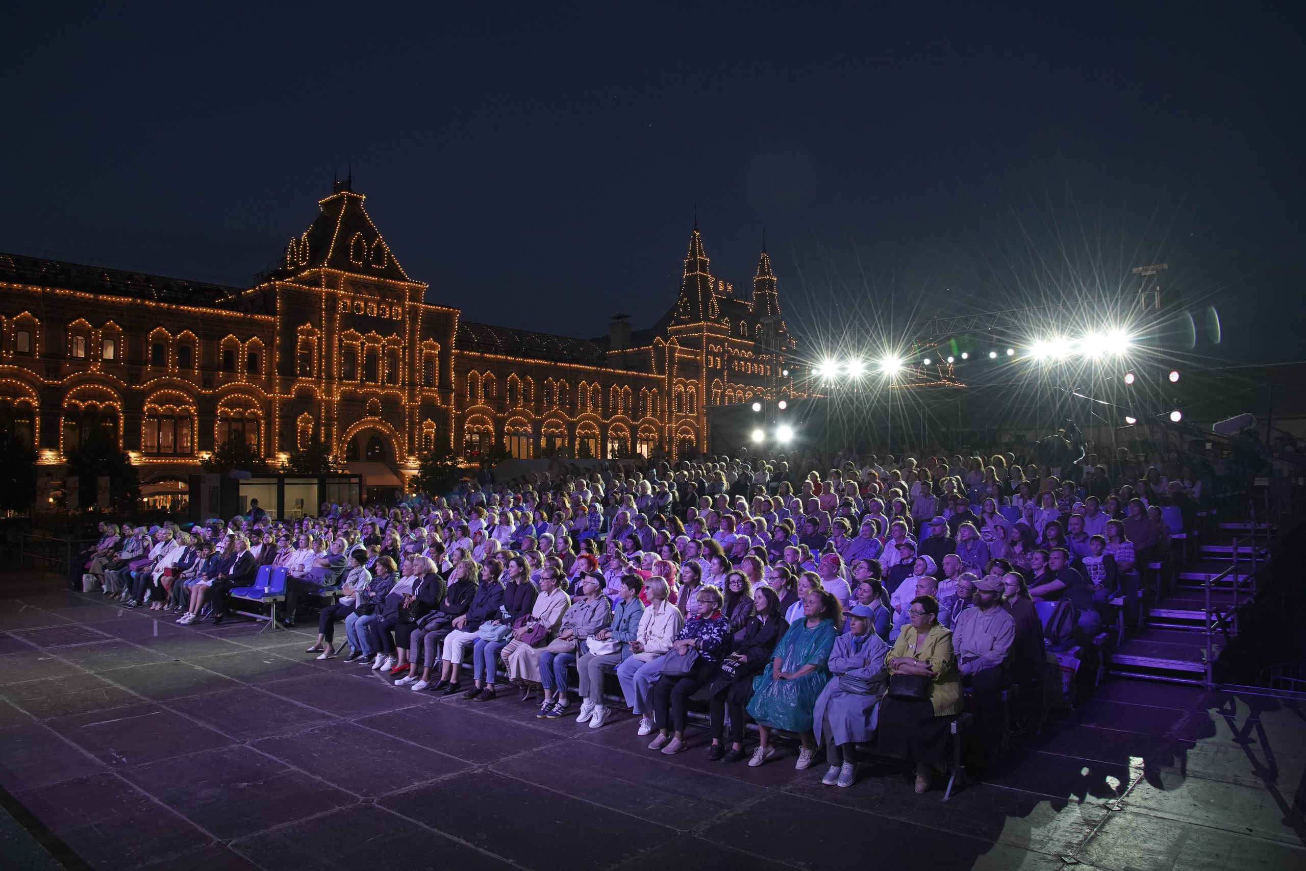 Книжный фестиваль на Красной Площади. Фотограф в Москве — Георгий Чернышов