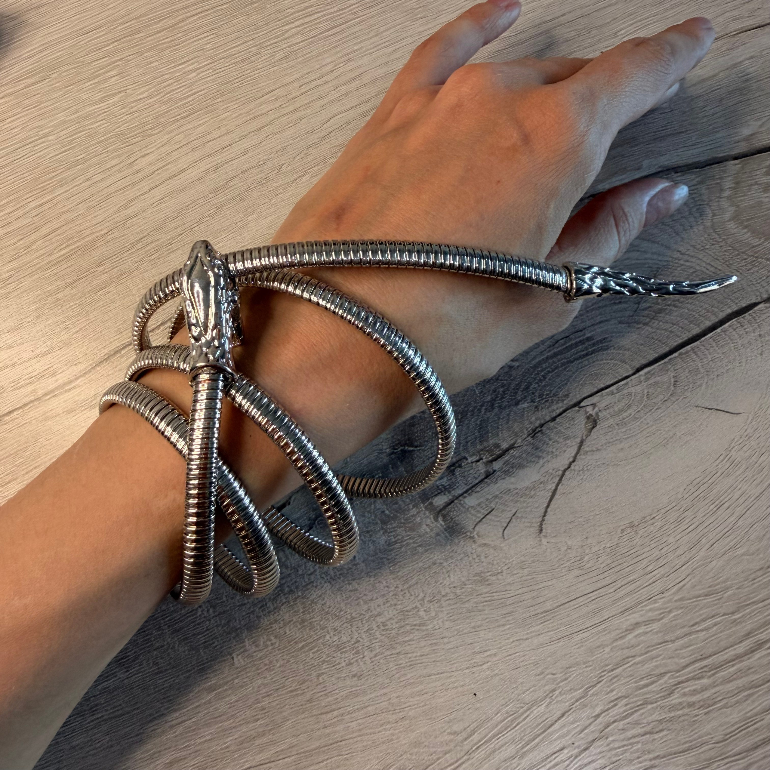 Украшения в аренду. Аренда костюмов, платьев и реквизита для фотосессий на Камчатке