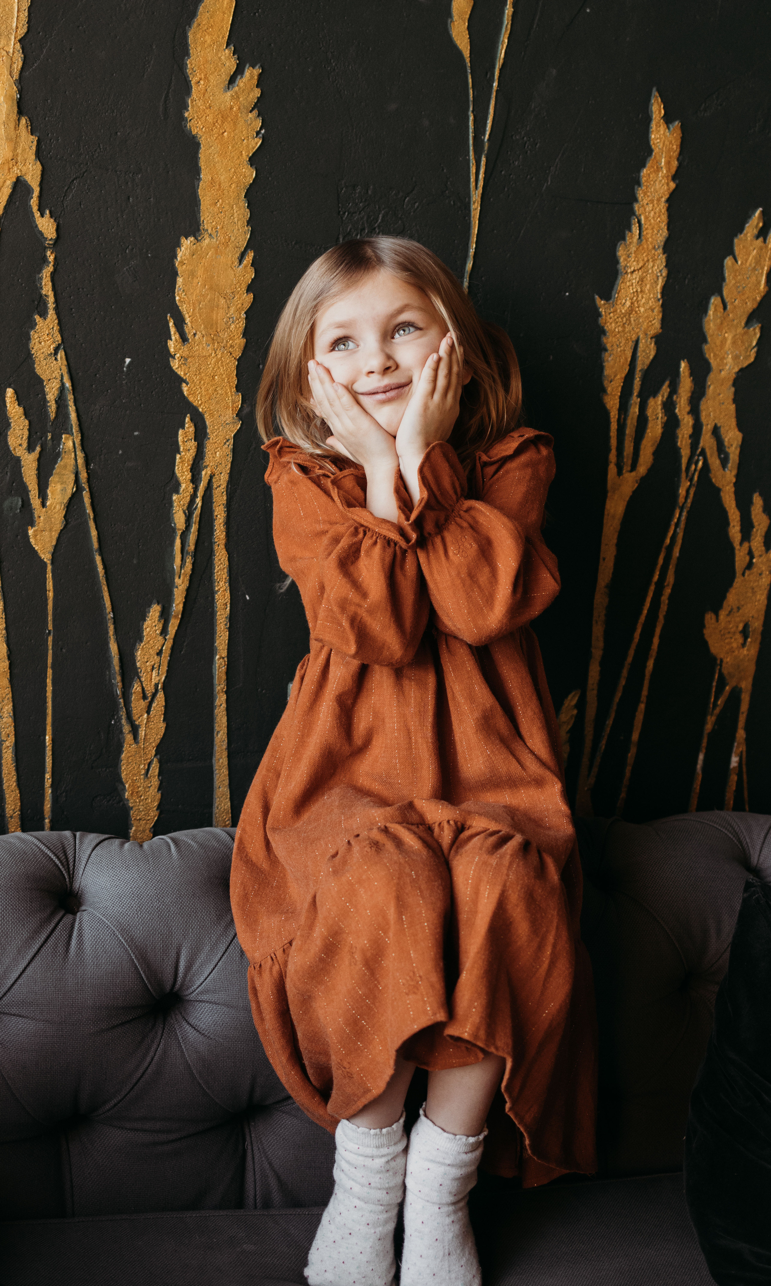 Всем привет! Меня зовут Евгения Попова и я семейный фотограф в Москве