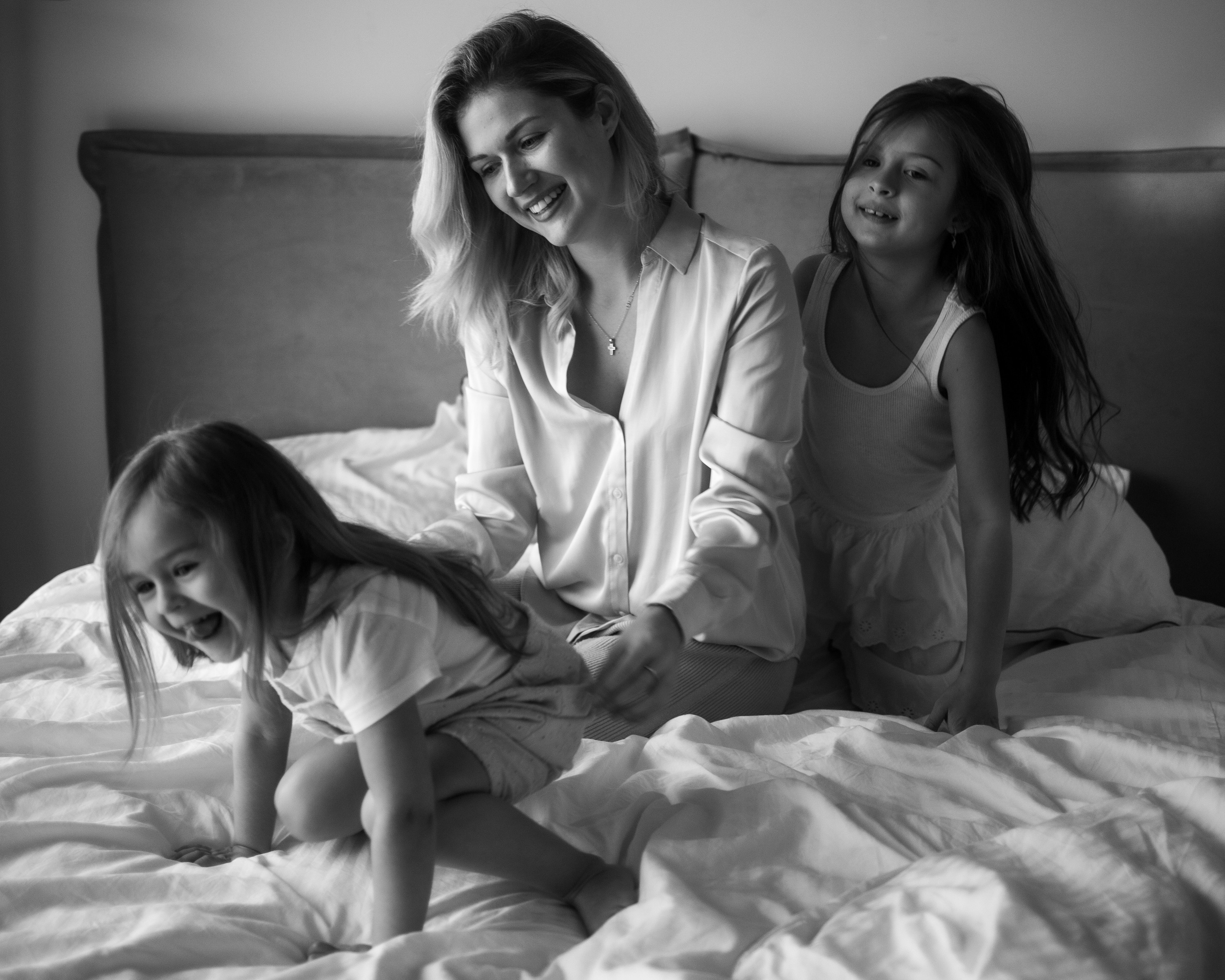 Всем привет! Меня зовут Евгения Попова и я семейный фотограф в Москве