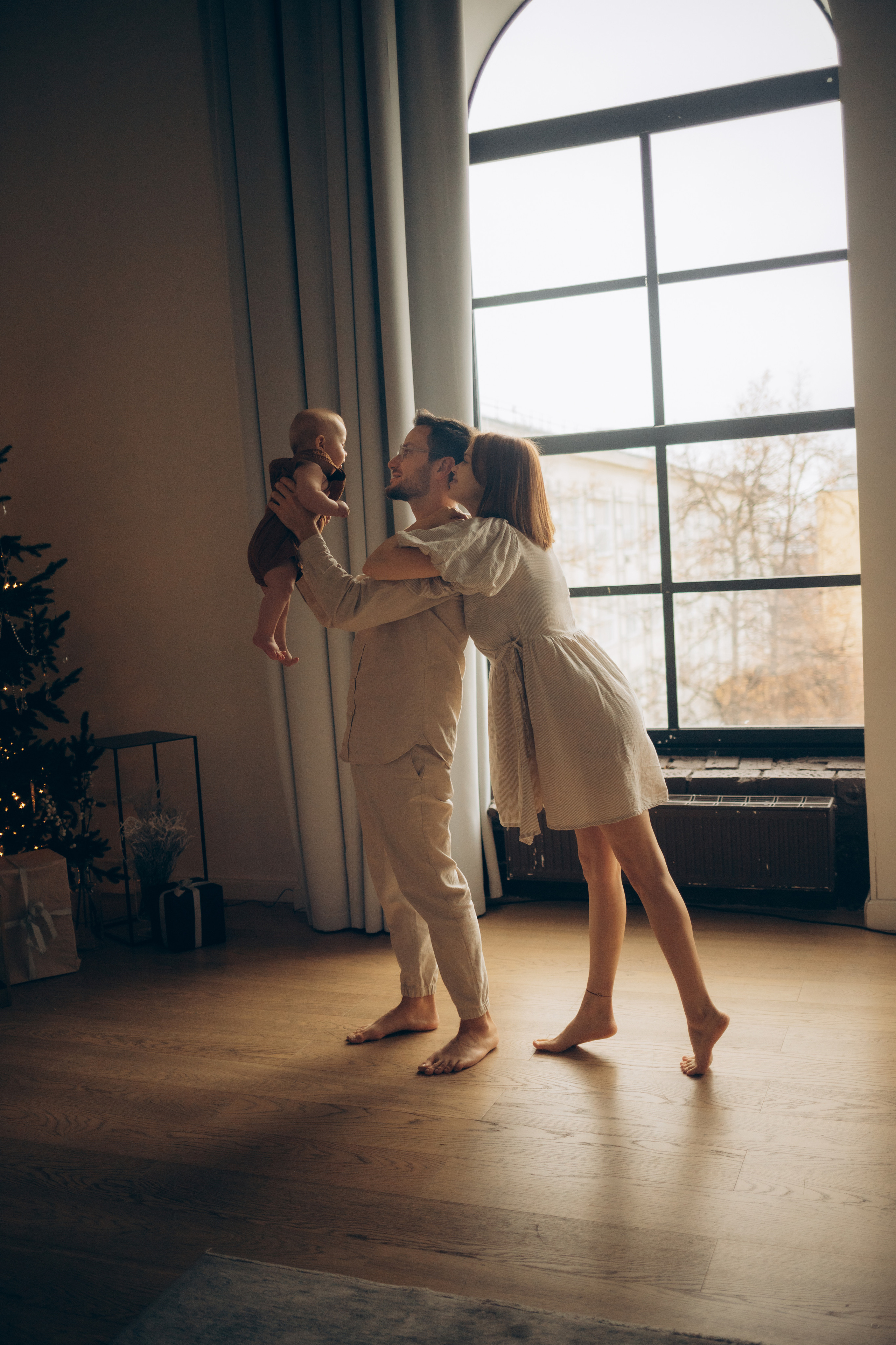 Всем привет! Меня зовут Евгения Попова и я семейный фотограф в Москве