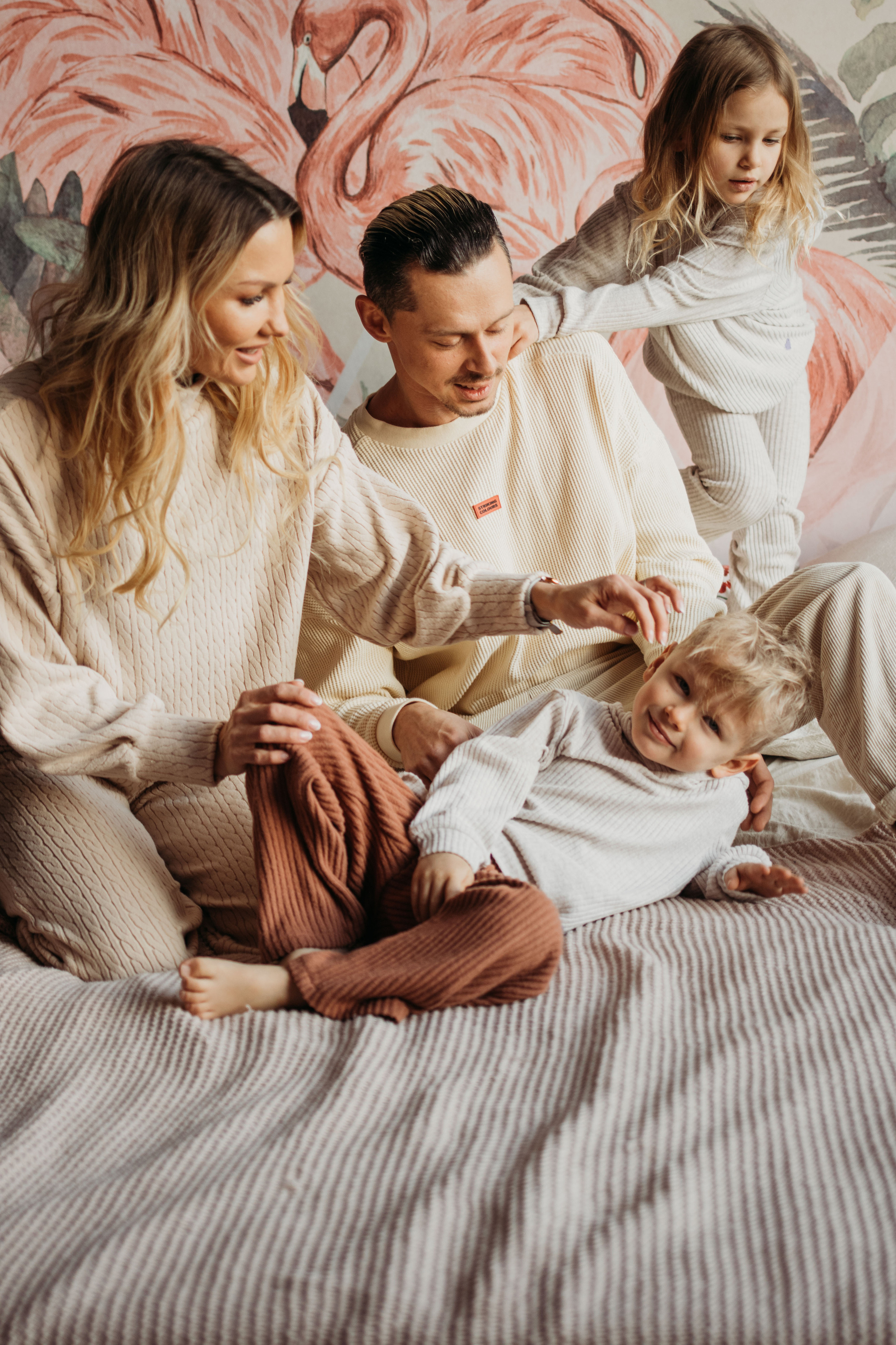 Всем привет! Меня зовут Евгения Попова и я семейный фотограф в Москве