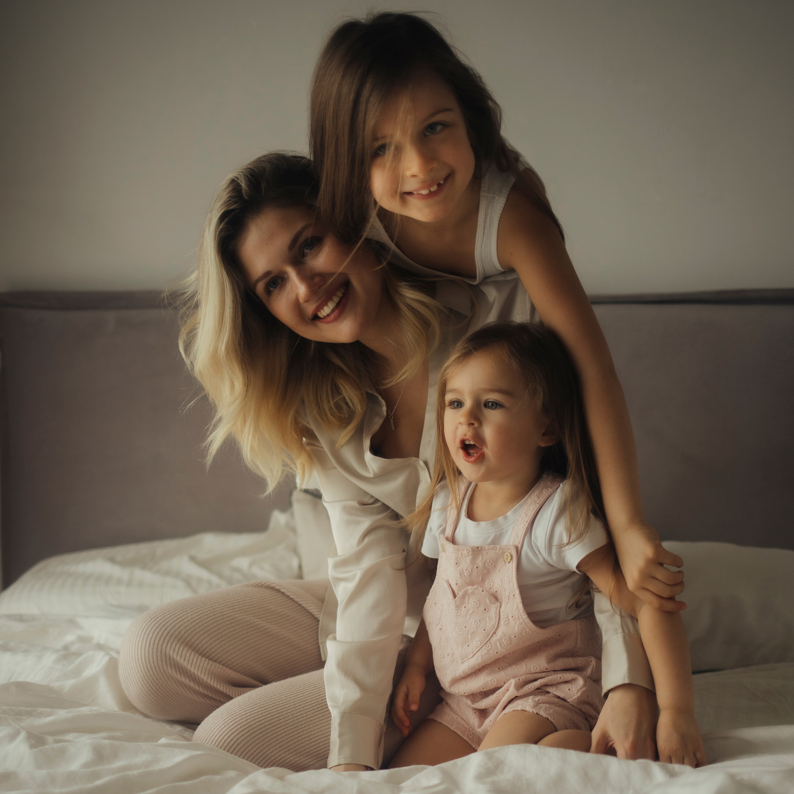 Всем привет! Меня зовут Евгения Попова и я семейный фотограф в Москве