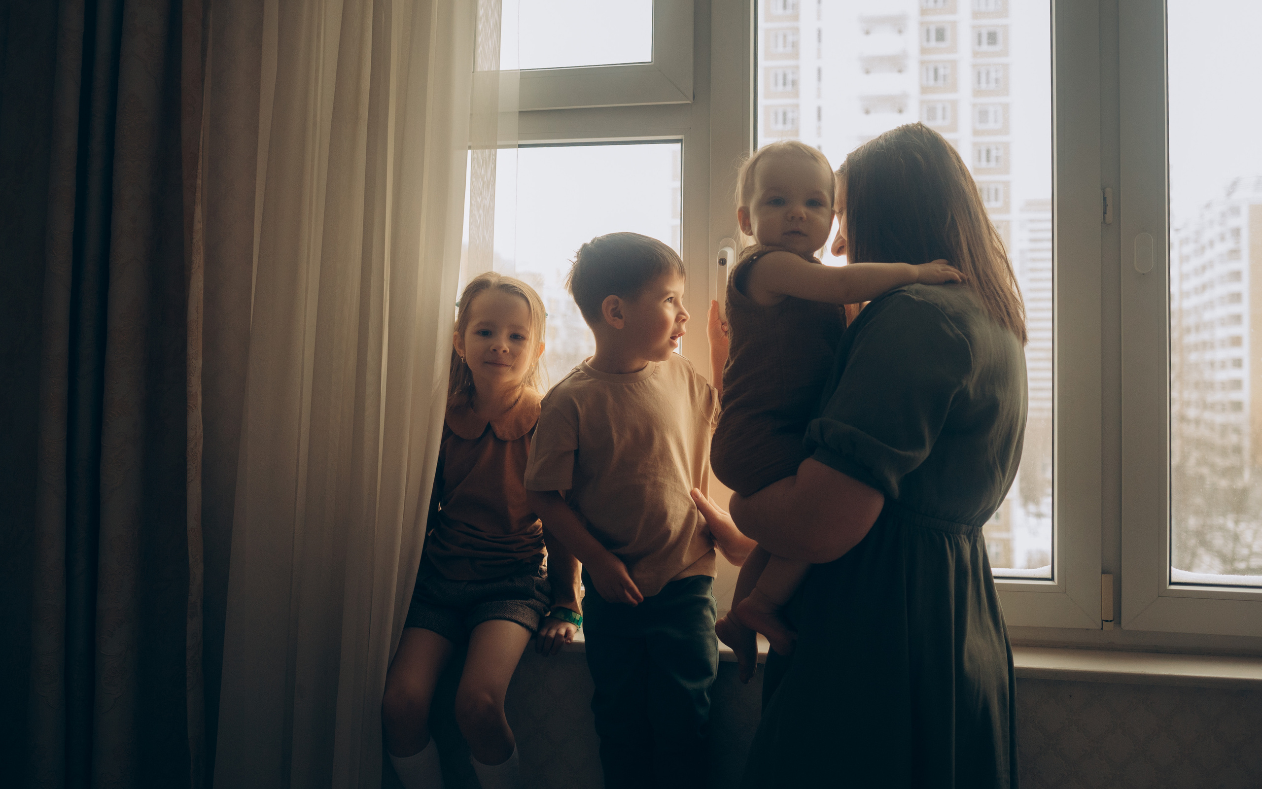 Всем привет! Меня зовут Евгения Попова и я семейный фотограф в Москве