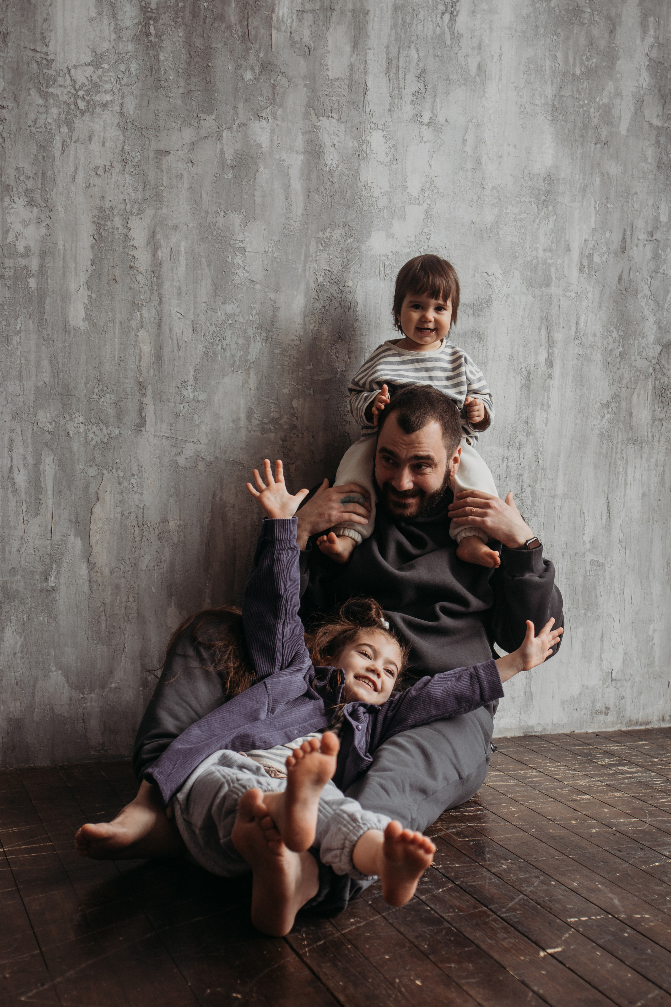 Всем привет! Меня зовут Евгения Попова и я семейный фотограф в Москве