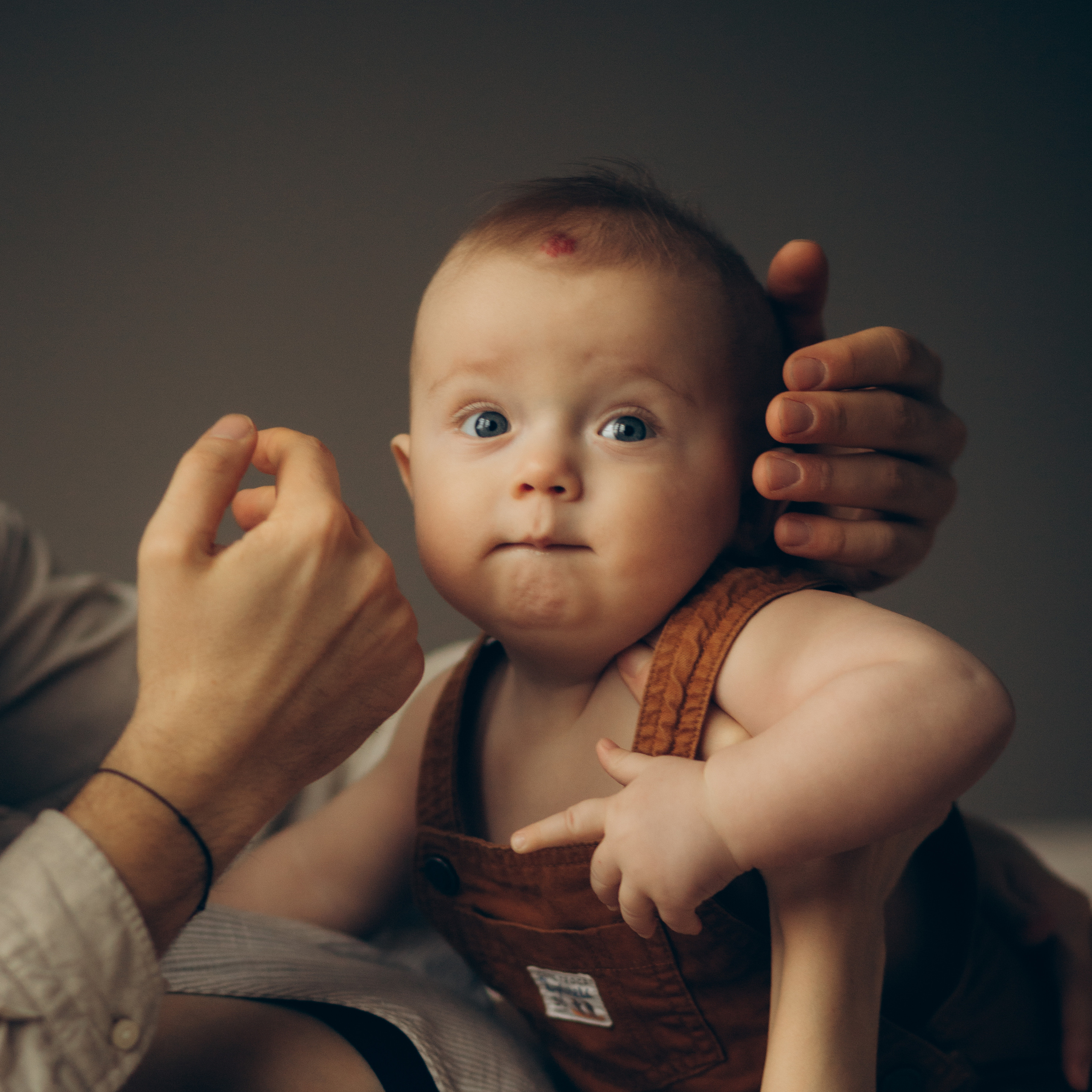 Всем привет! Меня зовут Евгения Попова и я семейный фотограф в Москве