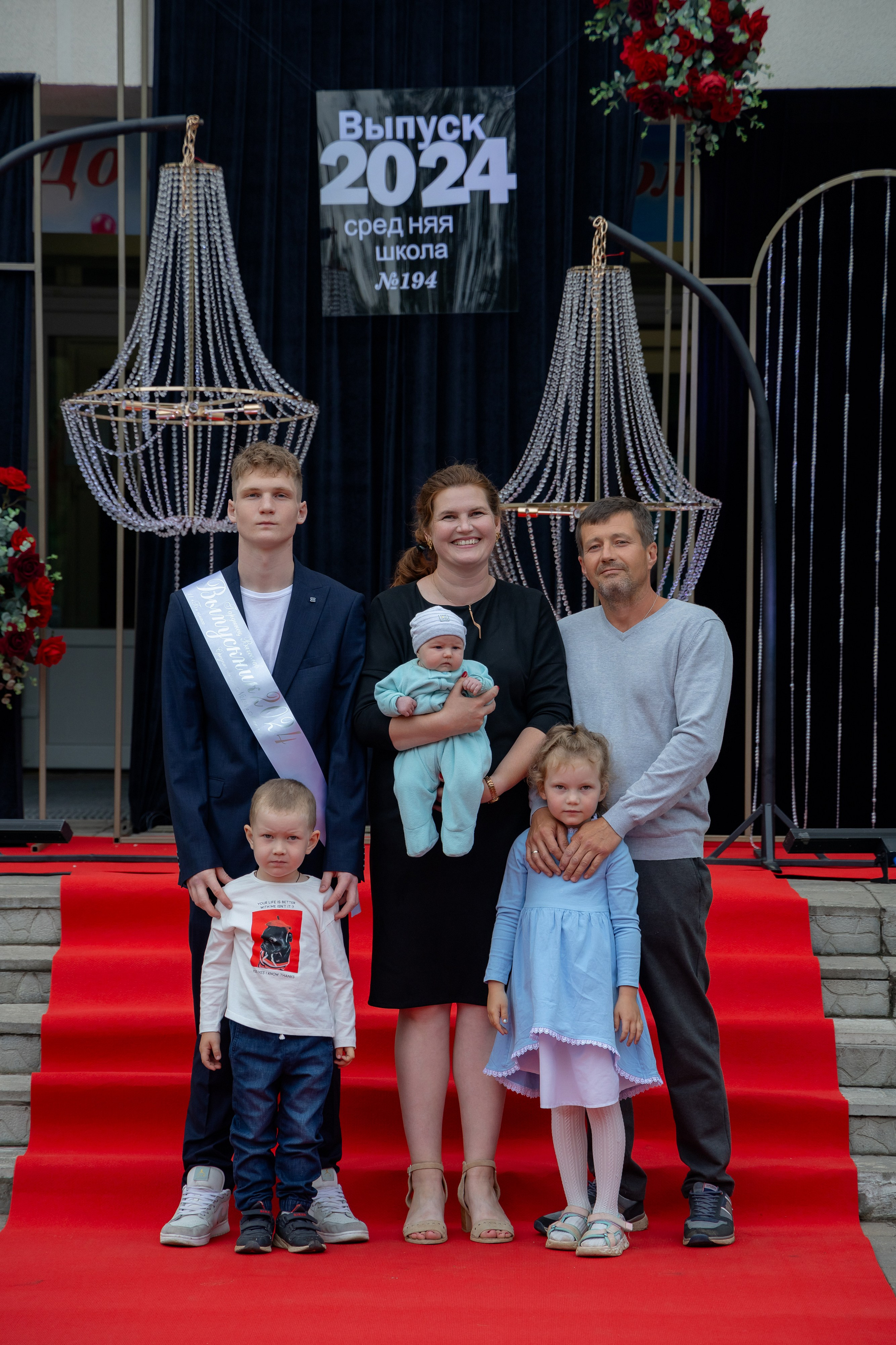 Школьный выпускной 2024 год в Соколе (Минск). Свадебный фотограф в Минске/Беларуси Сергей Спиридонов