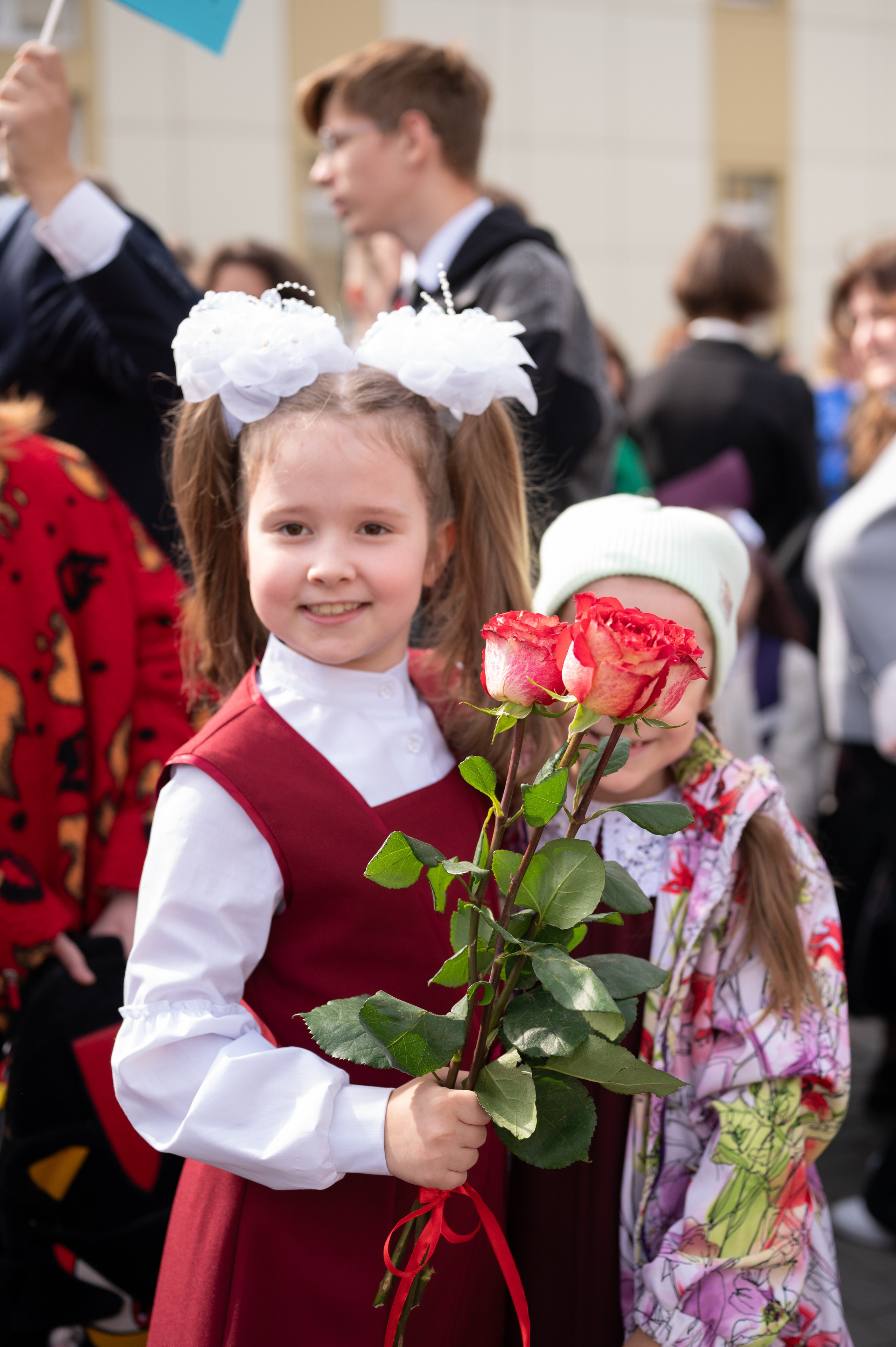 1 сентября 16 гимназия 2 класс (линейка + в классе+ на улице). Фотограф новорожденных, семейный детский в Тюмени Татьяна Морозова