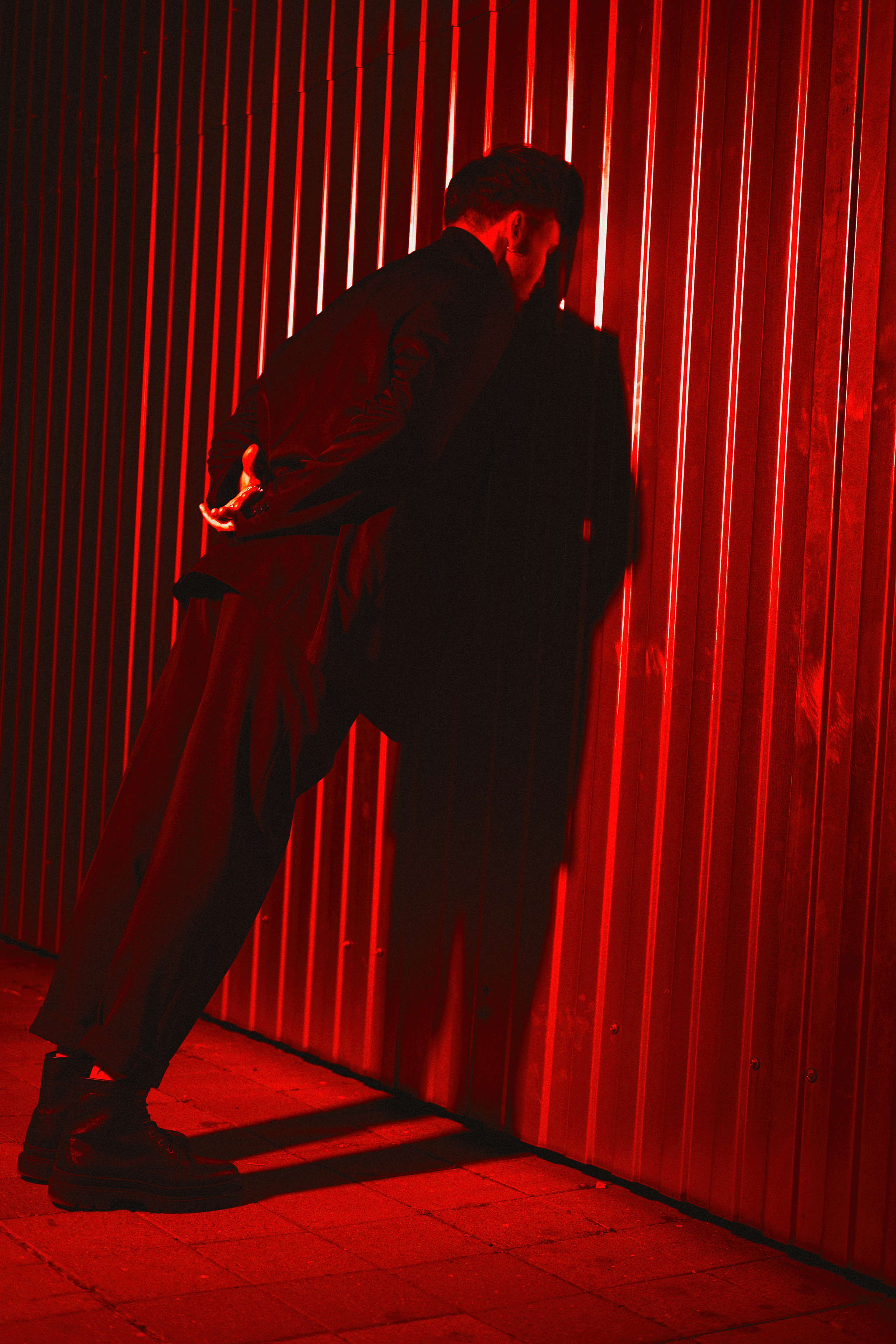 На стиле 90х. Бизнес, мужской фотограф в Краснодаре | Аксёнов Алексей Владимирович