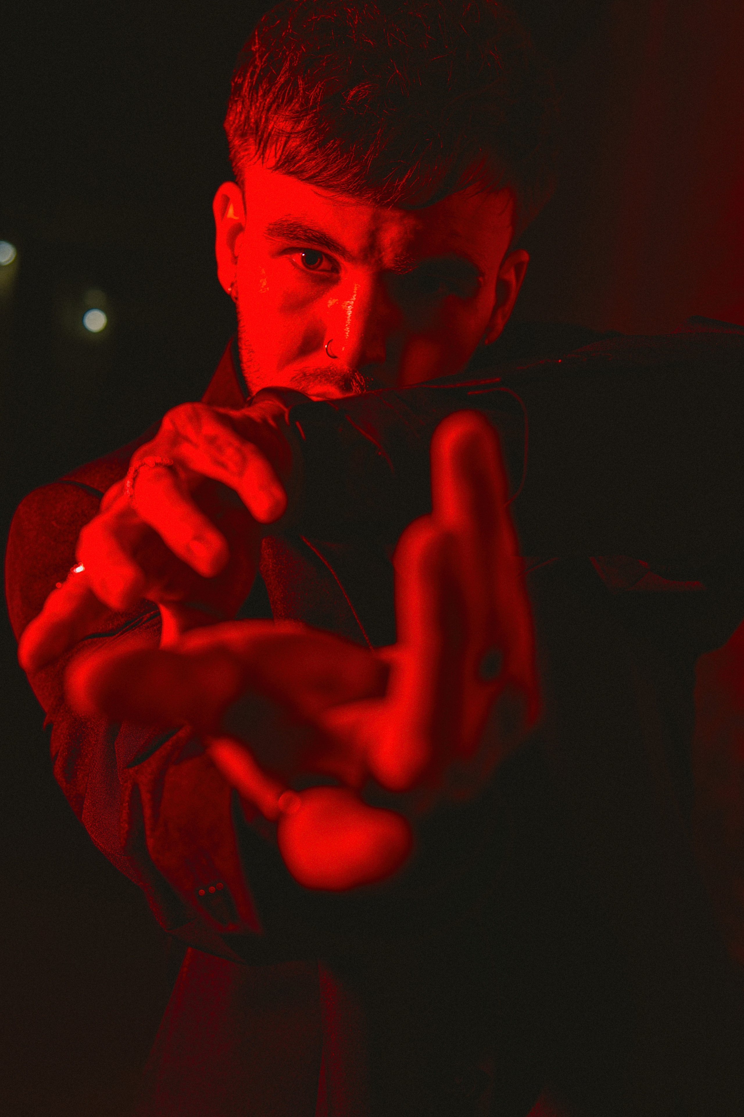 На стиле 90х. Бизнес, мужской фотограф в Краснодаре | Аксёнов Алексей Владимирович