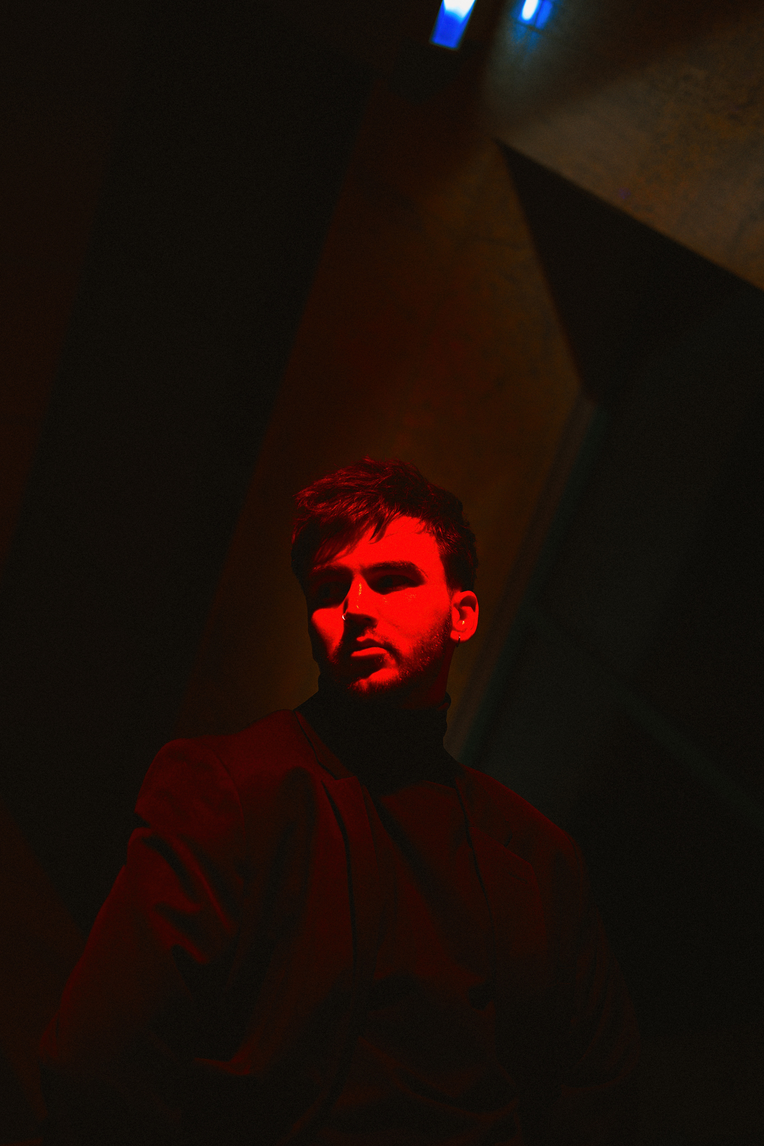 На стиле 90х. Бизнес, мужской фотограф в Краснодаре | Аксёнов Алексей Владимирович