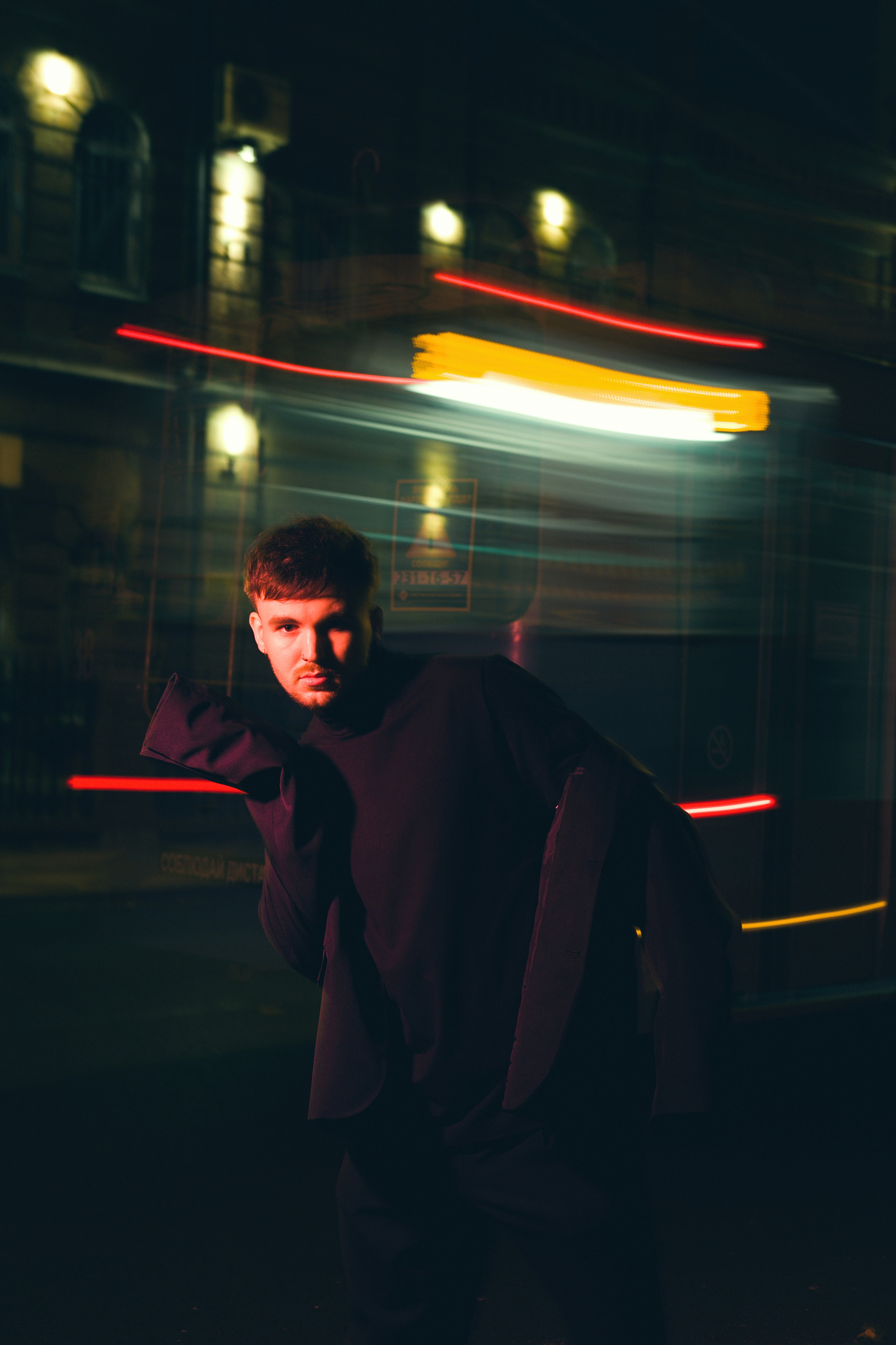 На стиле 90х. Бизнес, мужской фотограф в Краснодаре | Аксёнов Алексей Владимирович