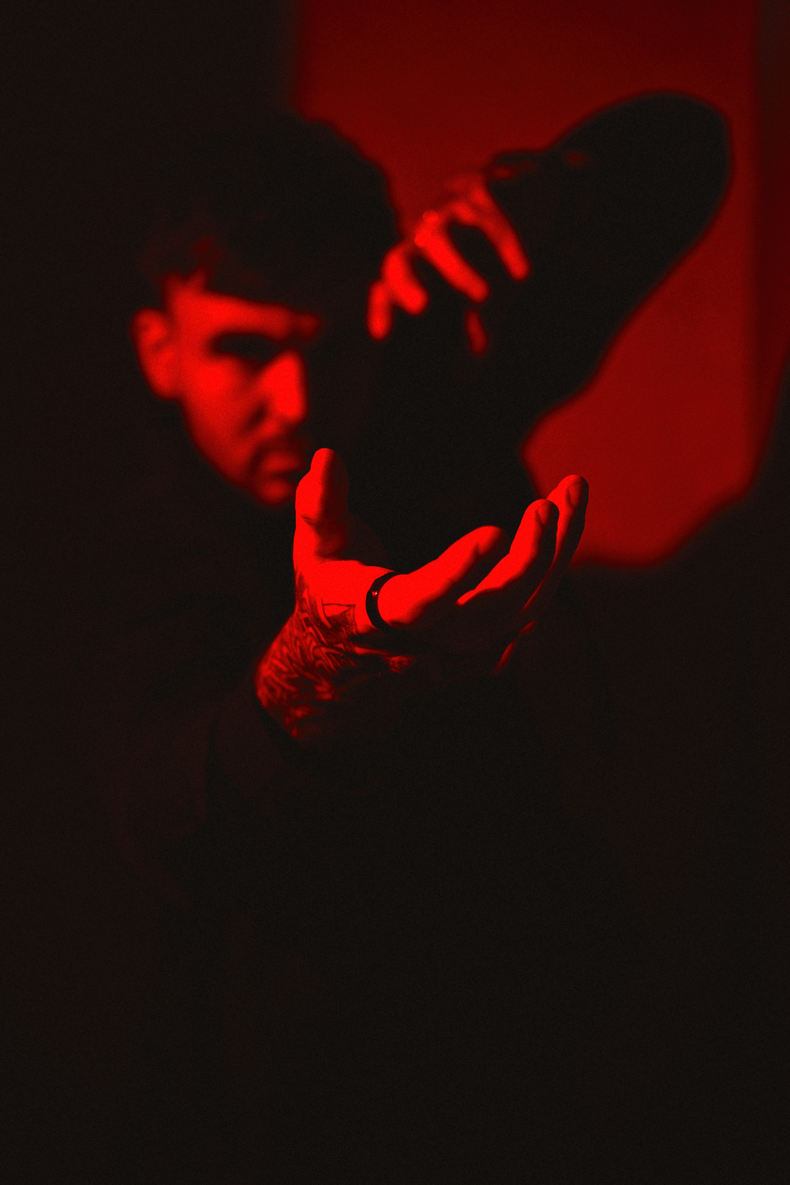 На стиле 90х. Бизнес, мужской фотограф в Краснодаре | Аксёнов Алексей Владимирович