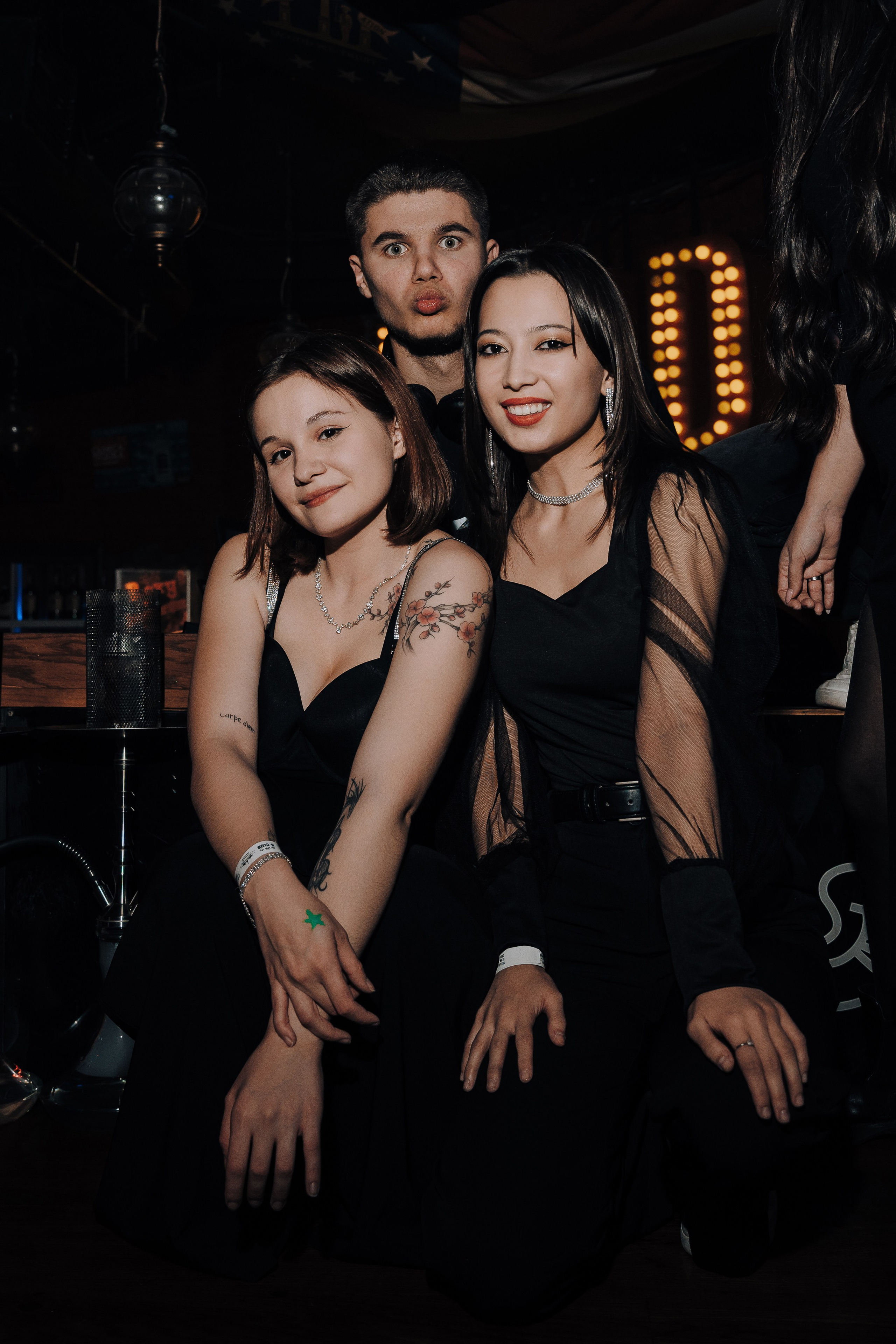 20 ЛЕТ МЕГАПОЛИС ЧЕЛЯБИНСК ХЕДЛАЙНЕР ЕЛКА. Репортажный фотограф Зуев Роман г. Челябинск