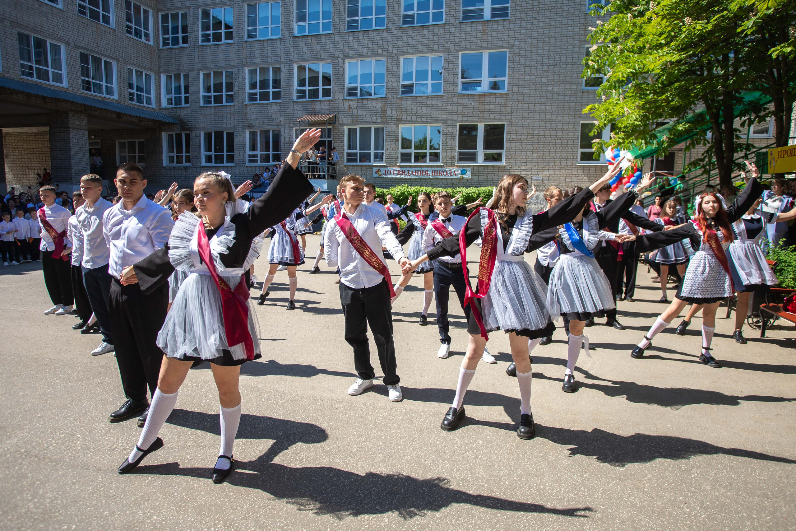 Последний звонок. Выпускные альбомы и фильмы