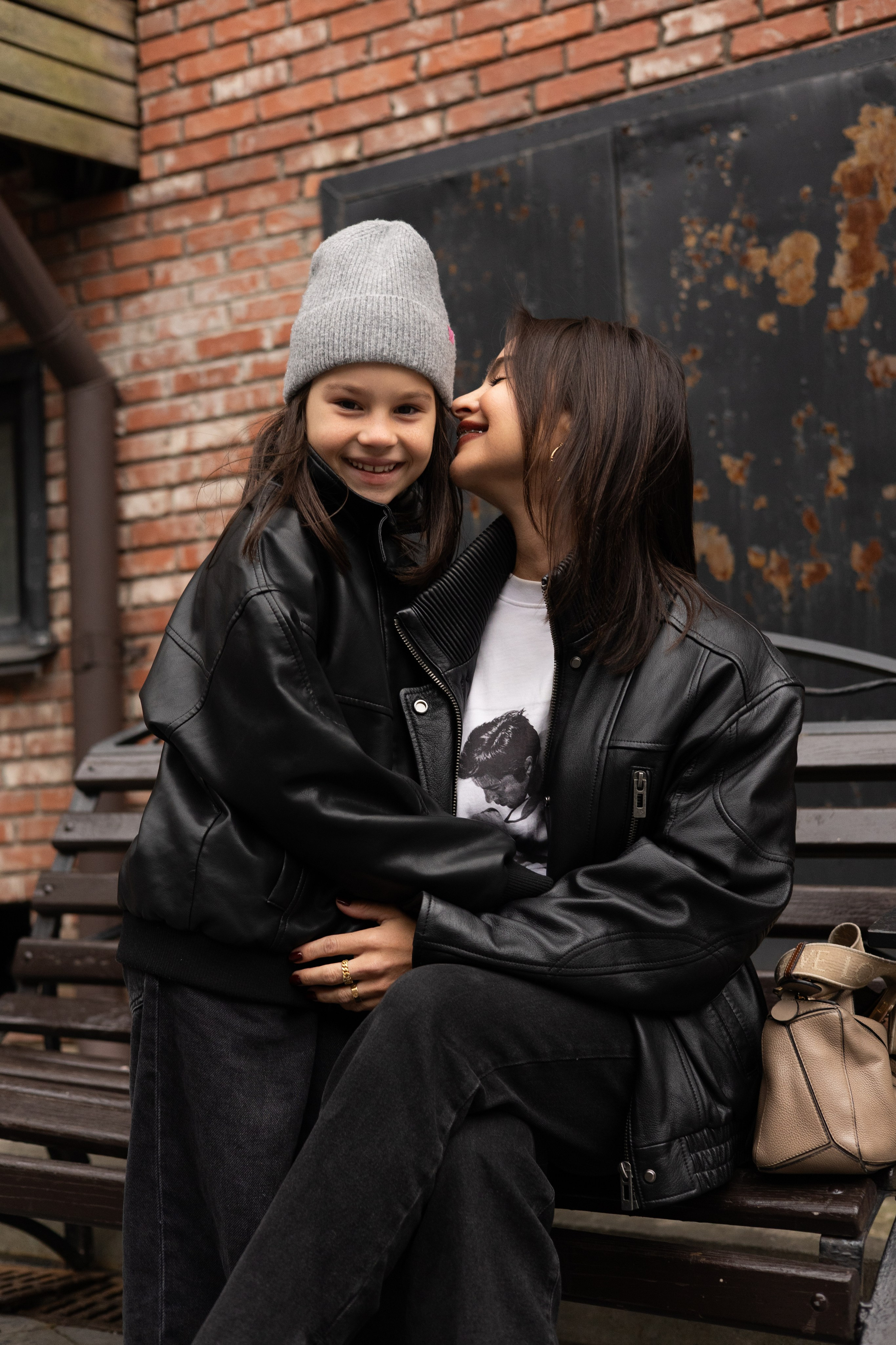 Вера с мамой. Портретный, свадебный, репортажный фотограф во Владивостоке Юлиана Джули Фокс