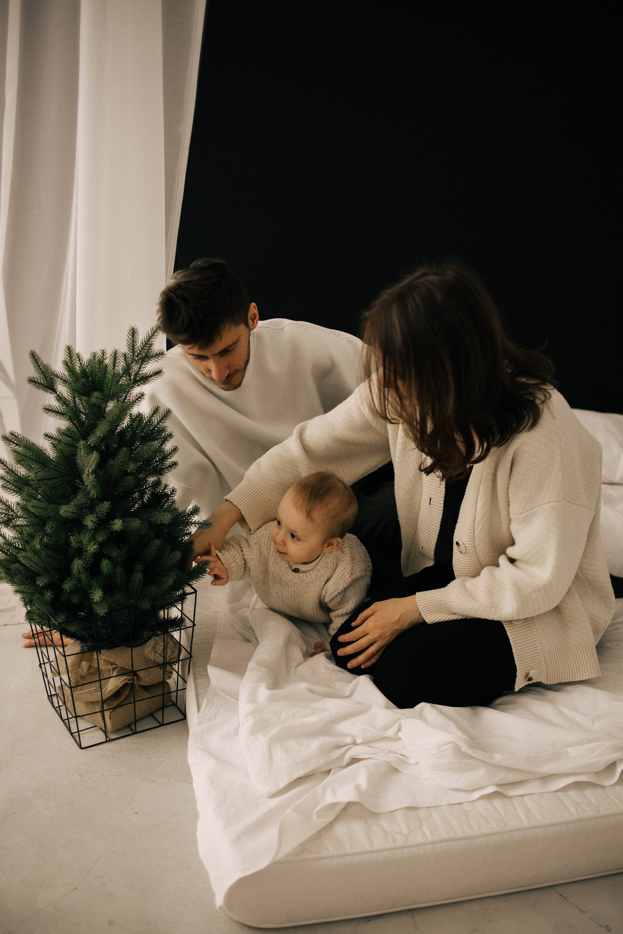 Аня, Сережа и Лешенька. Главная