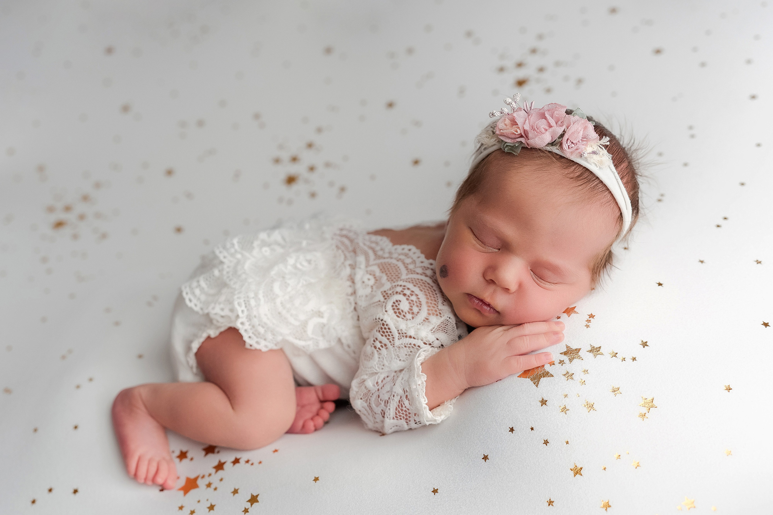 Newborn. Фотограф новорожденных и детский фотограф в Екатеринбурге Ксени