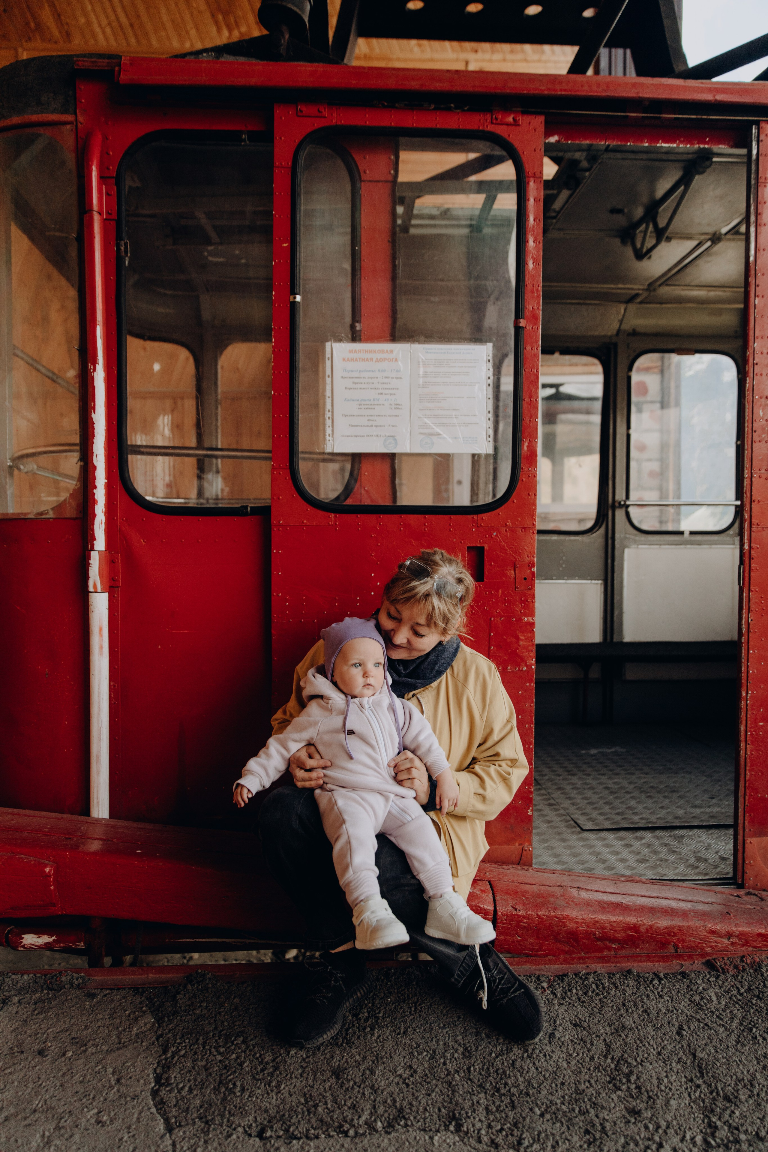 Юля с семьей, Домбай. Портфолио