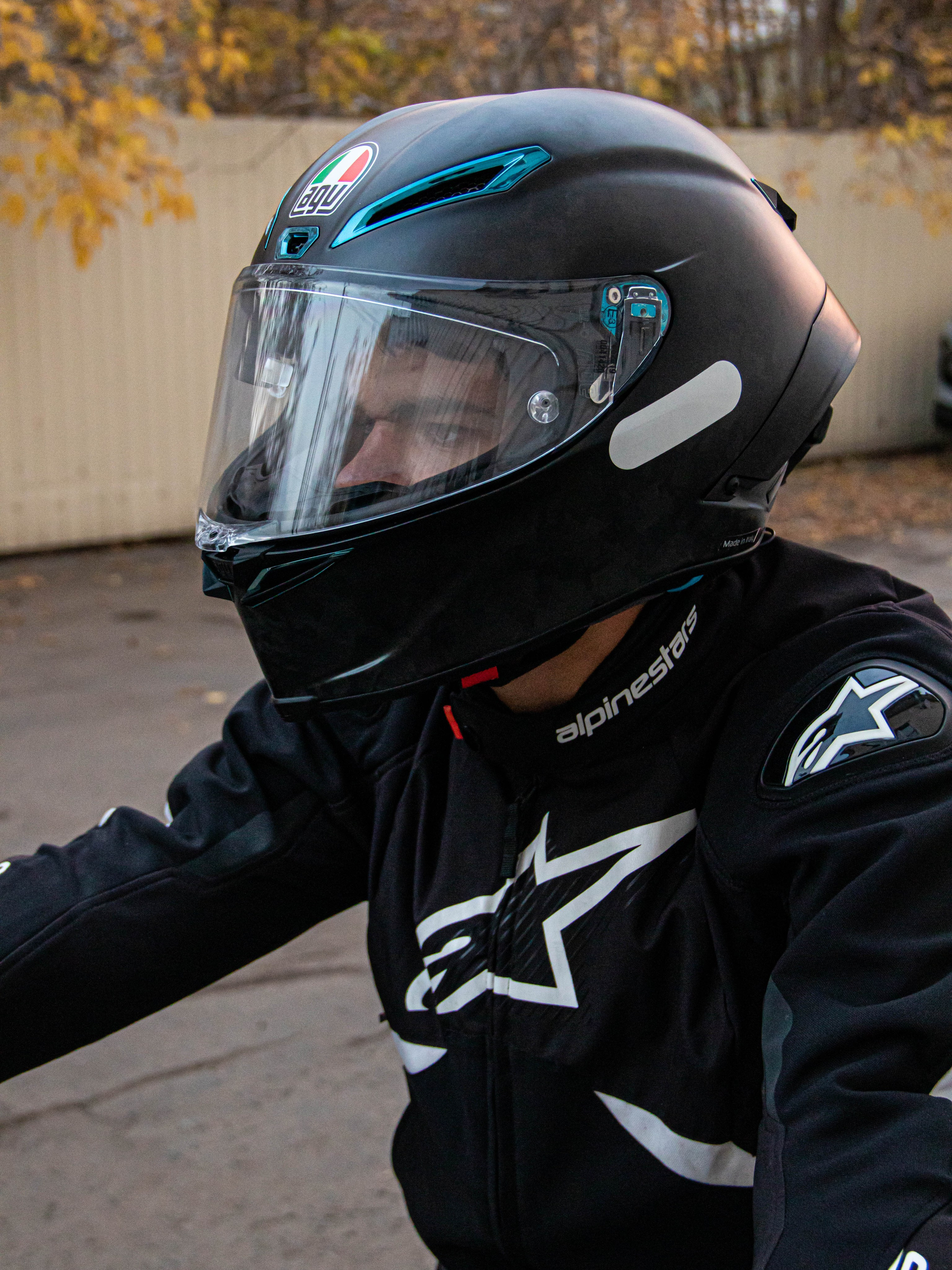 Мотоциклетный шлем. «Матрица»