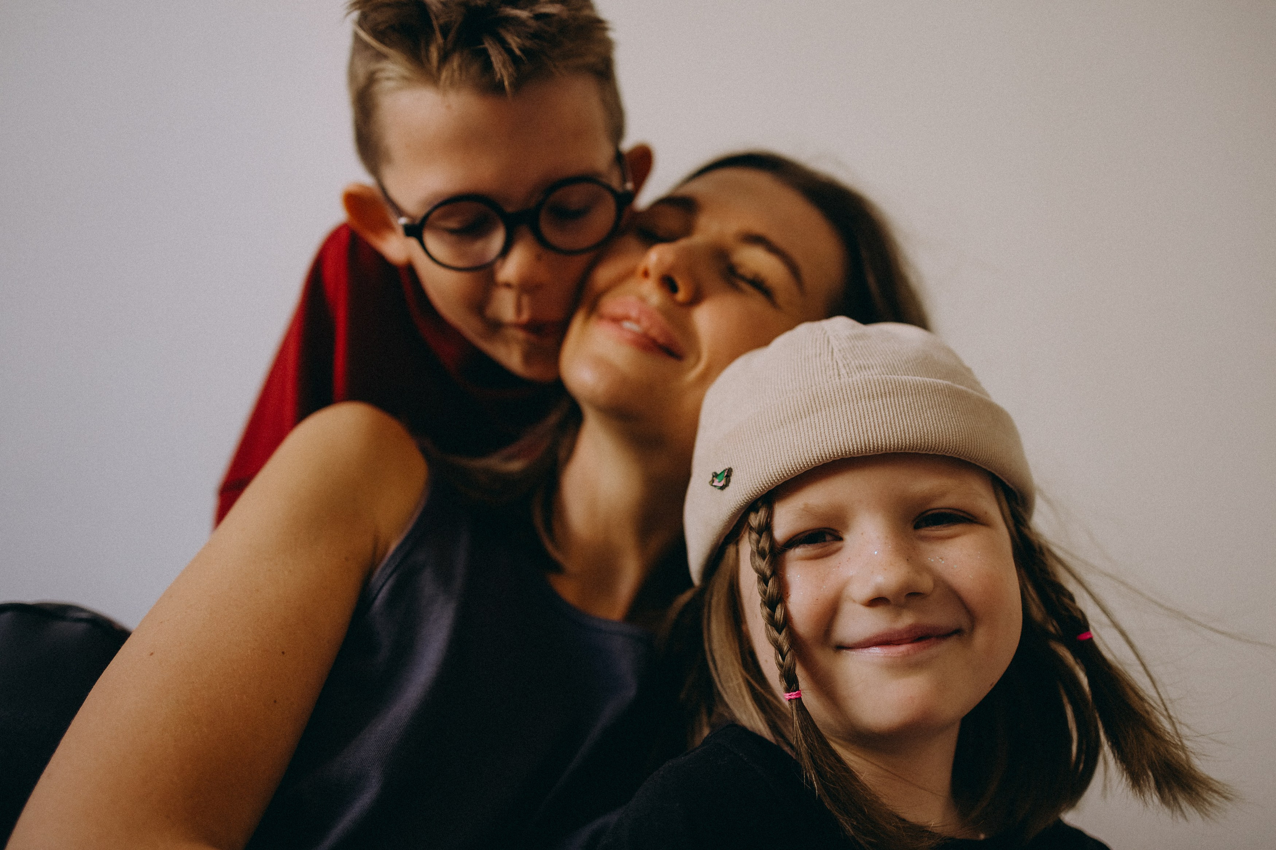 Таня, Костя, Стеша. Главная