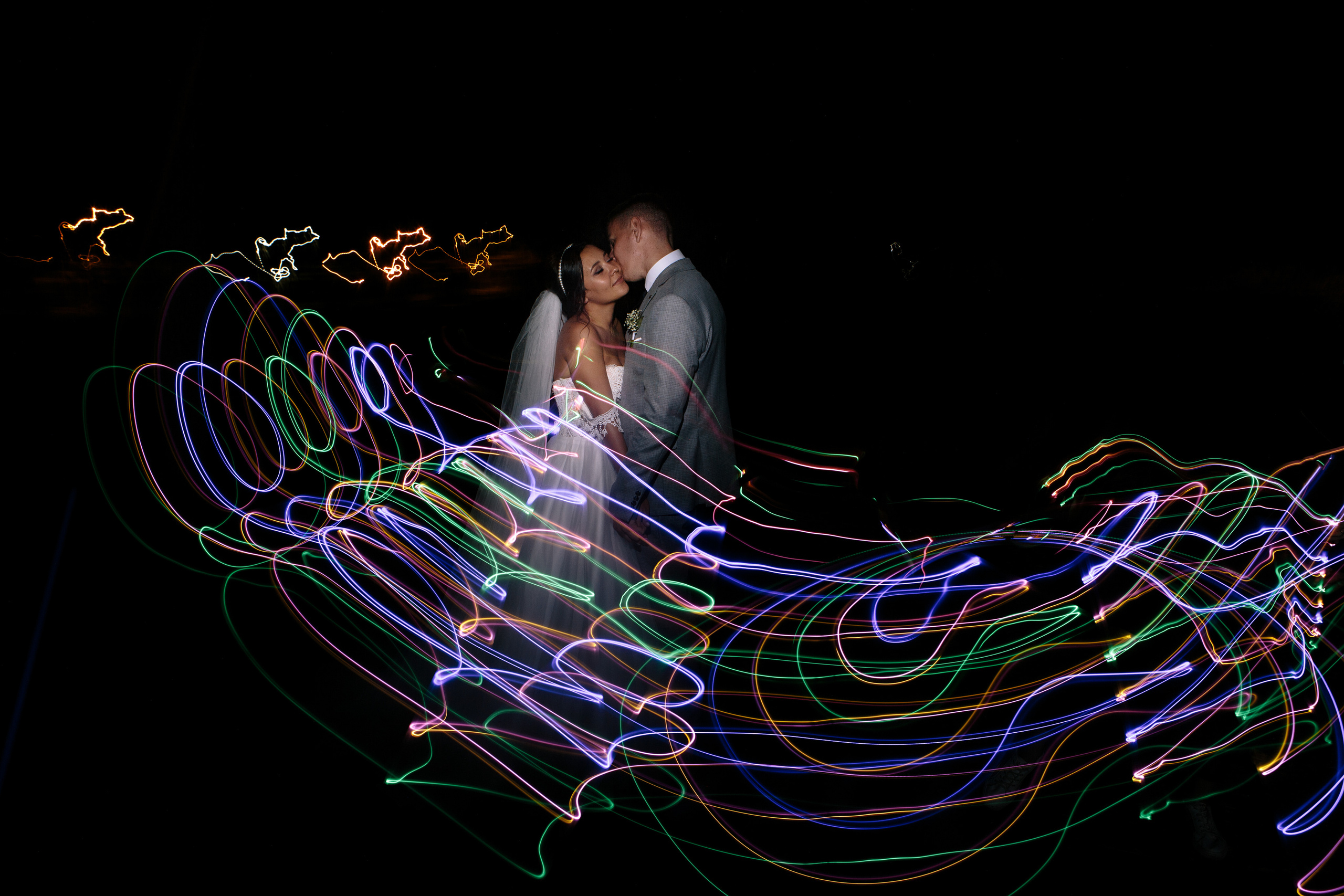 Ночная свадебная фотосессия для жениха и невесты