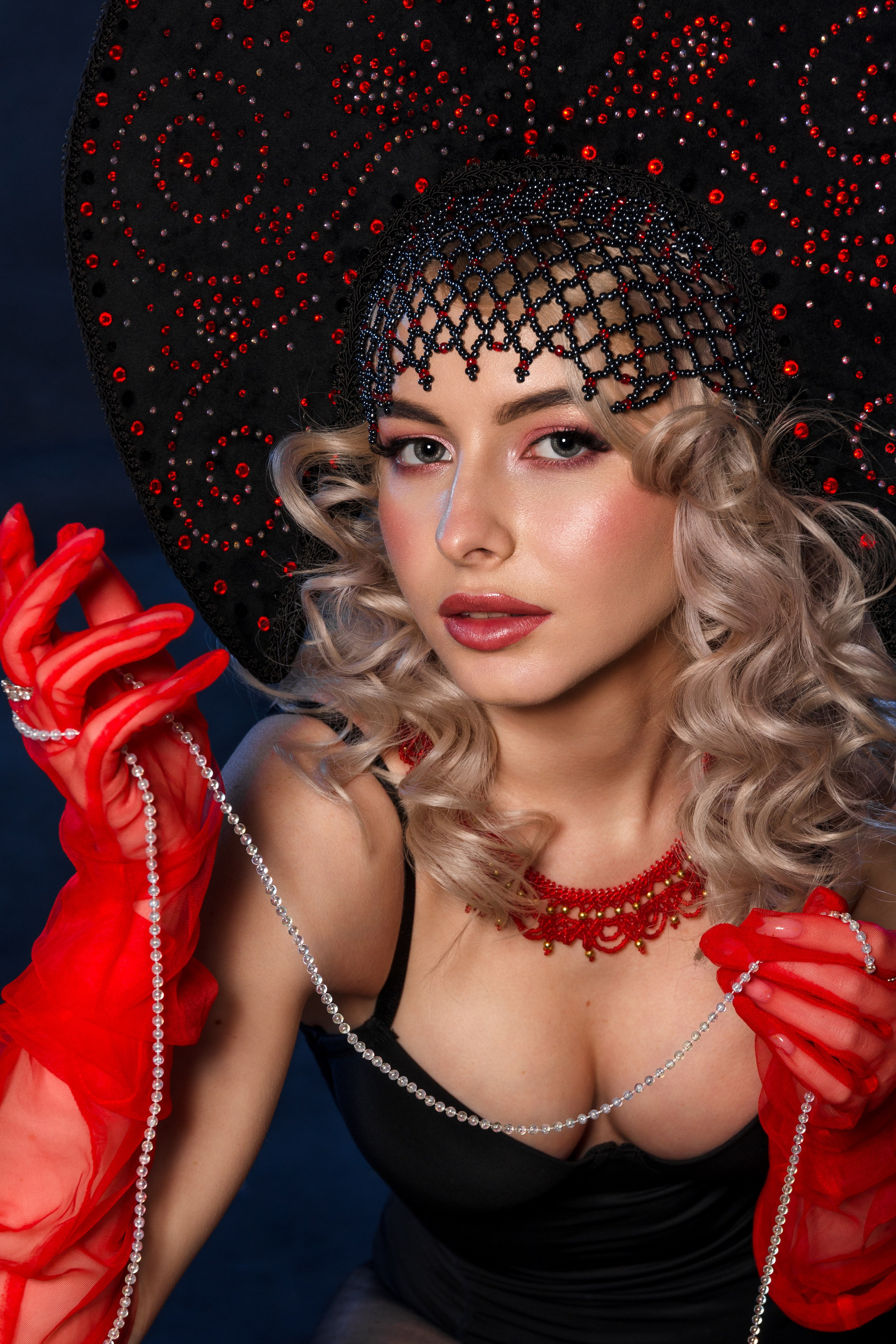 Съемки в студии. Индивидуальные, семейные, студийные съемки в Серпухове и за пределами