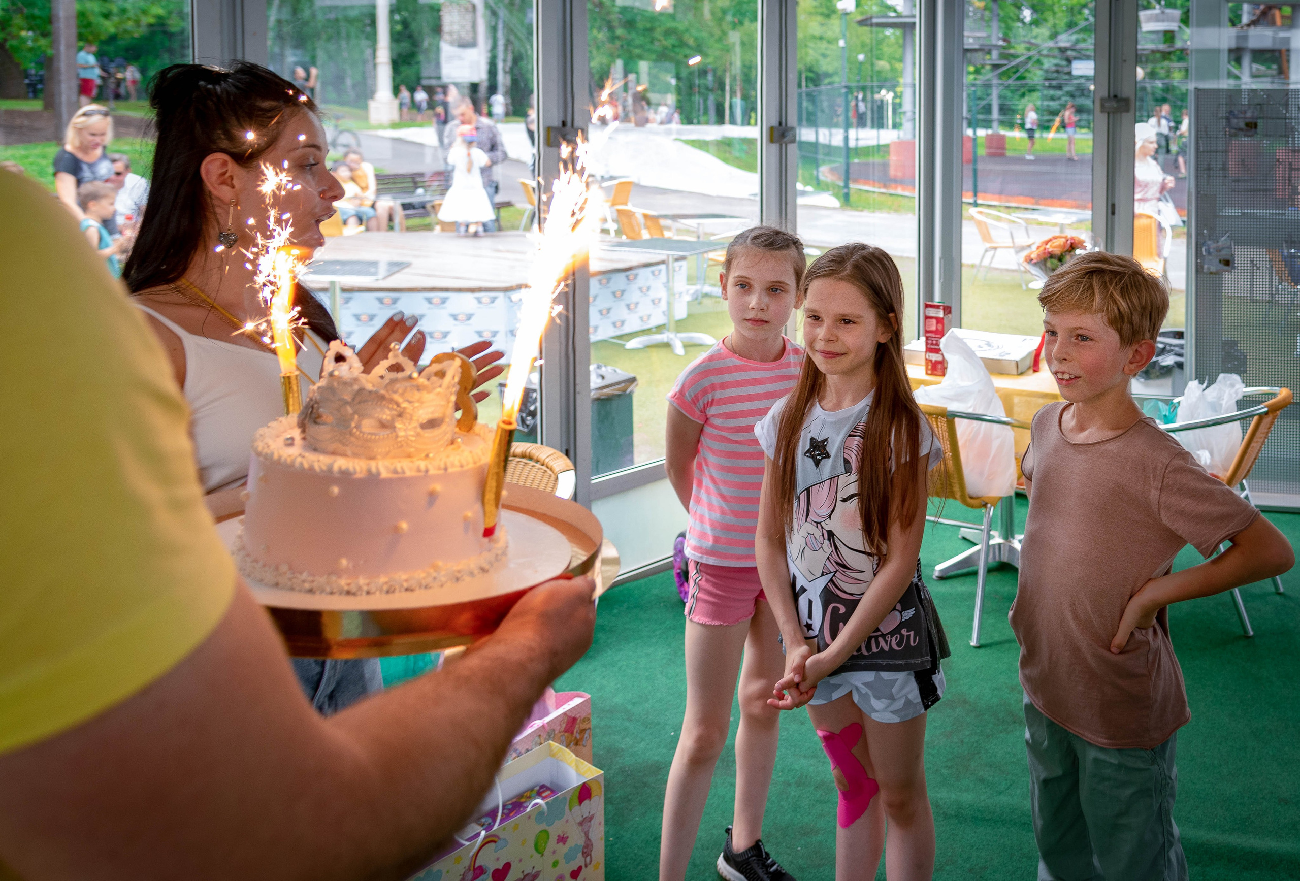 Репортажный фотограф на День рождения. г.Москва, от 5000р/час. Интерьерный & Репортажный фотограф Озеров Денис, г. Москва