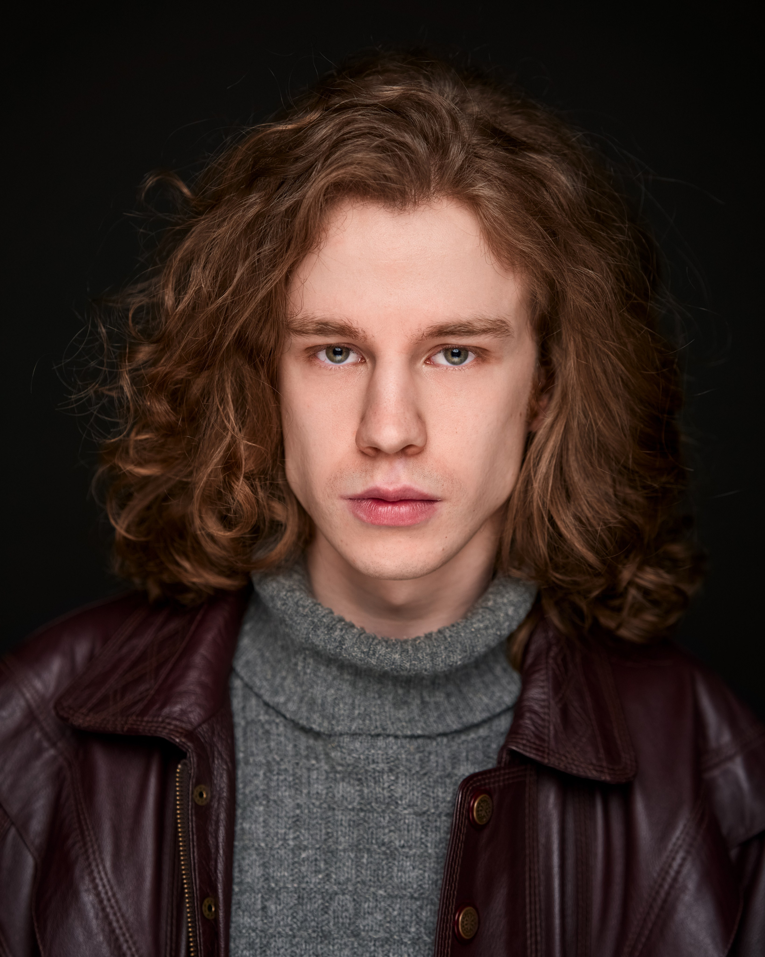 Актерское портфолио на цветных фонах