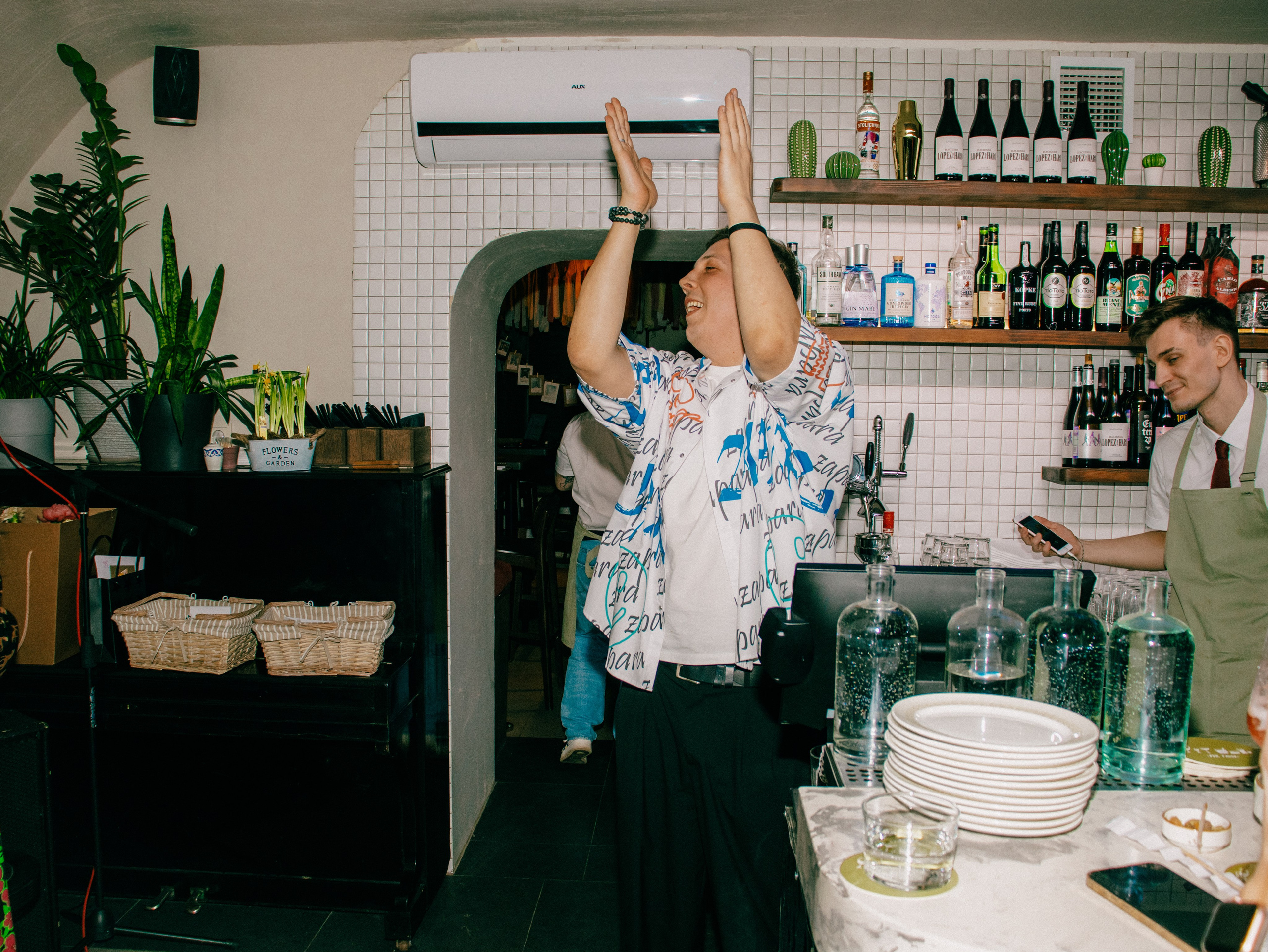 Открытие Por Favor bar. Фотограф | портрет | бренды | репортаж
