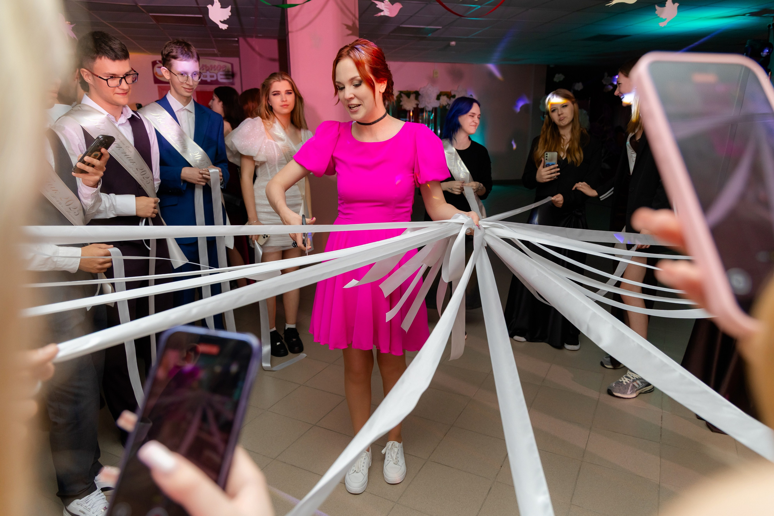 Школьный выпускной 2025 год в Минске, Беларуси. Свадебный фотограф в Минске/Беларуси Сергей Спиридонов