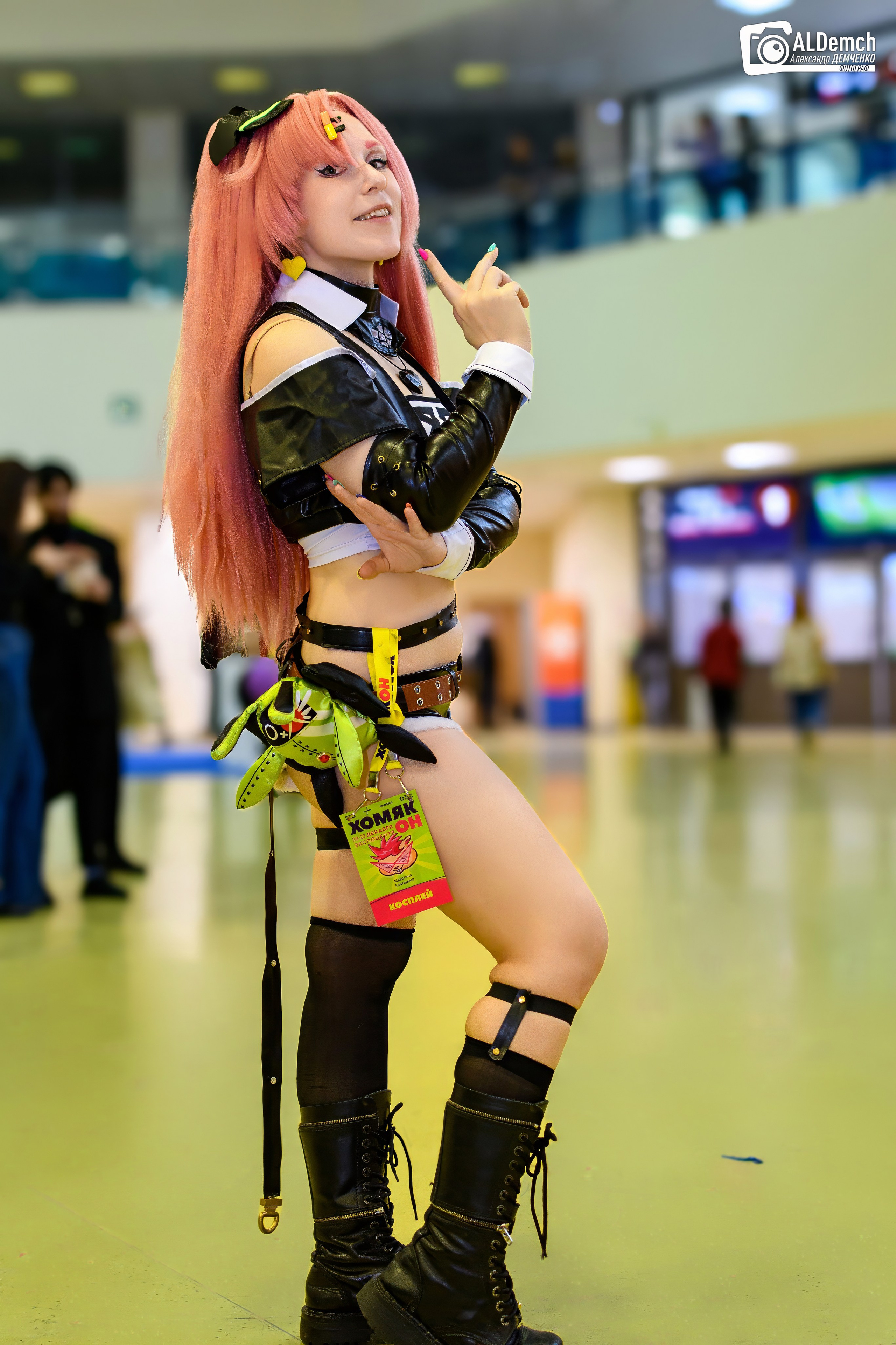 Аниме картинки персонажей и косплей фото в России Москве